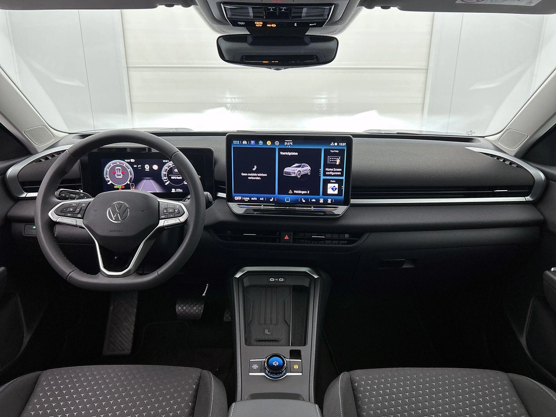 Volkswagen-T-Roc-image-25