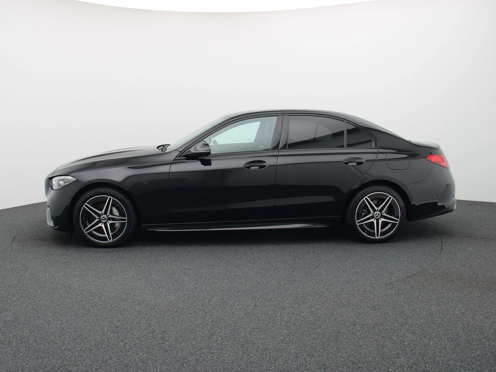 Mercedes-Benz-C-Klasse-image-3