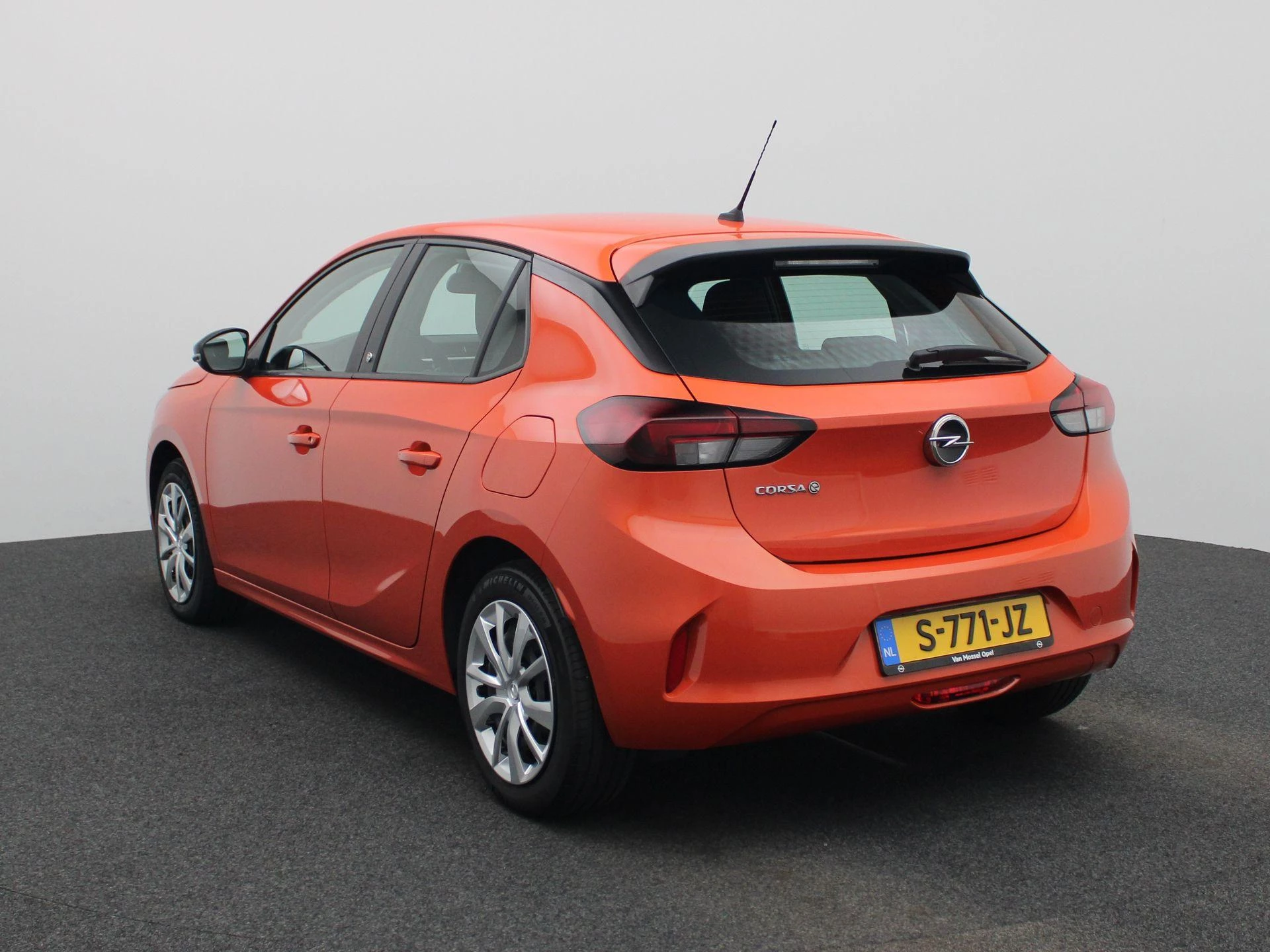 Opel-Corsa-e-image-1