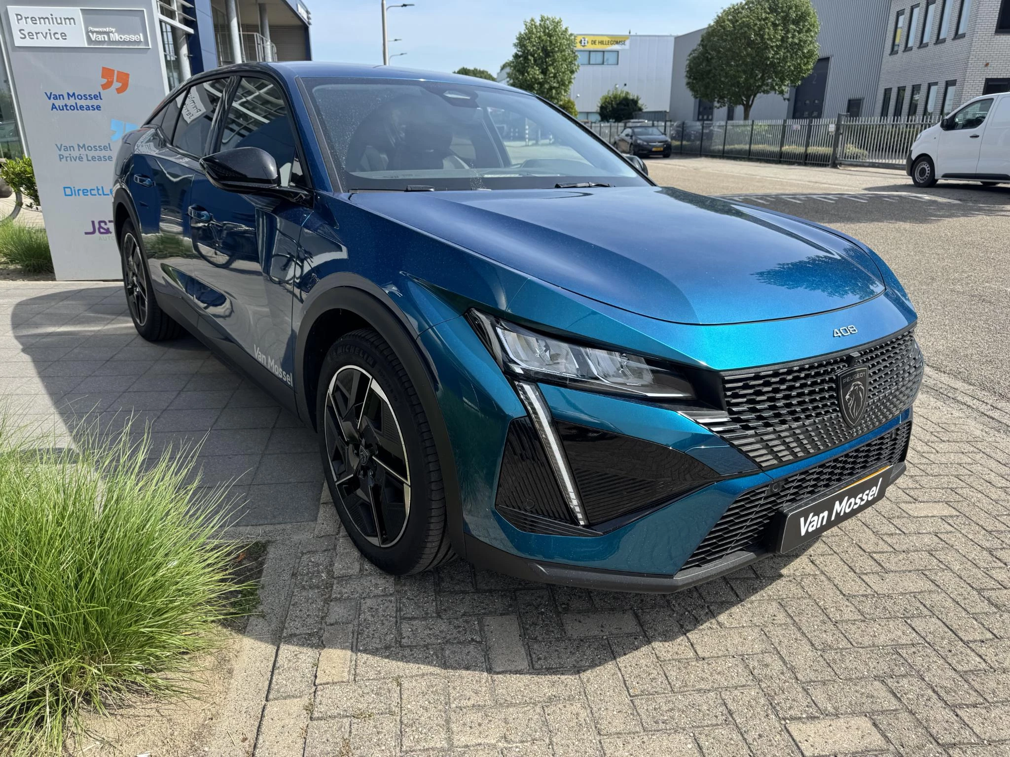 Peugeot 408 1.6 HYbrid Allure Pack 225 EAT8