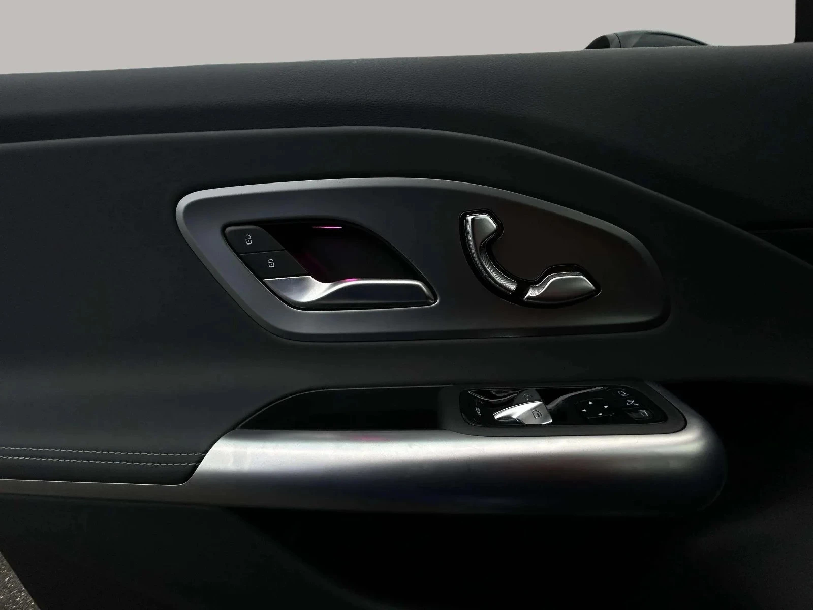 Mercedes-Benz-CLA-image-10