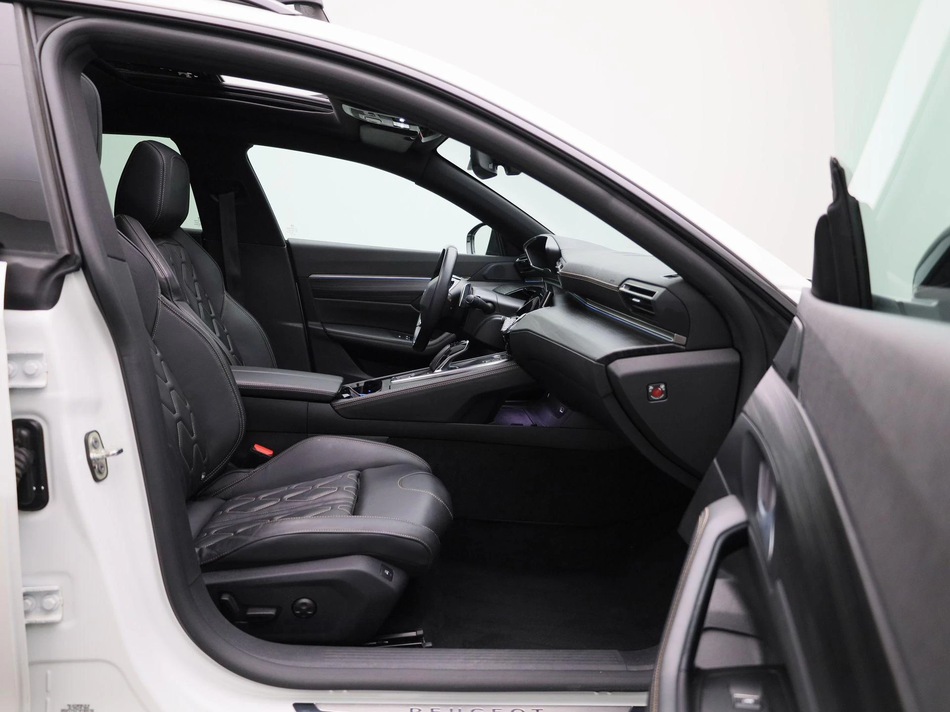 Peugeot-508-image-40