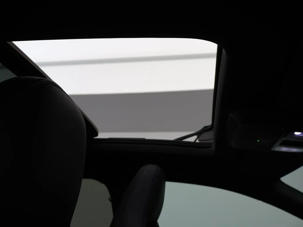 Volkswagen-Passat-image-10