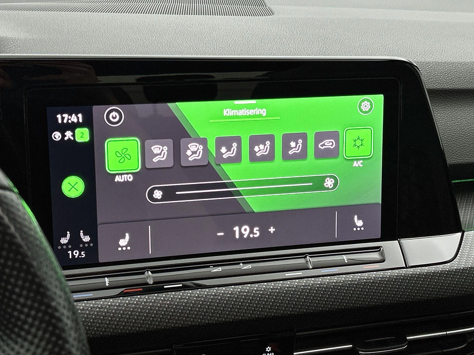 Volkswagen Golf 1.5 eTSI R-Line
