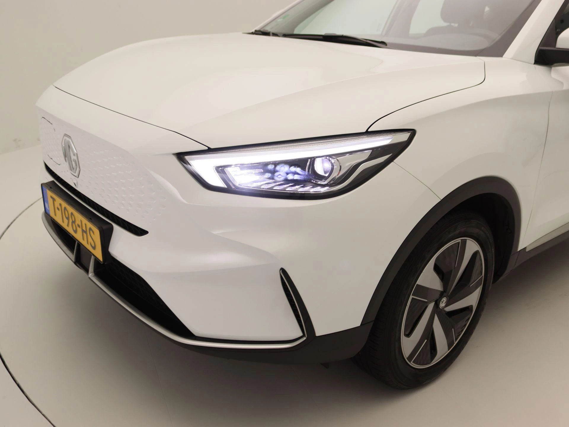 MG ZS EV Long Range Luxury 70 kWh