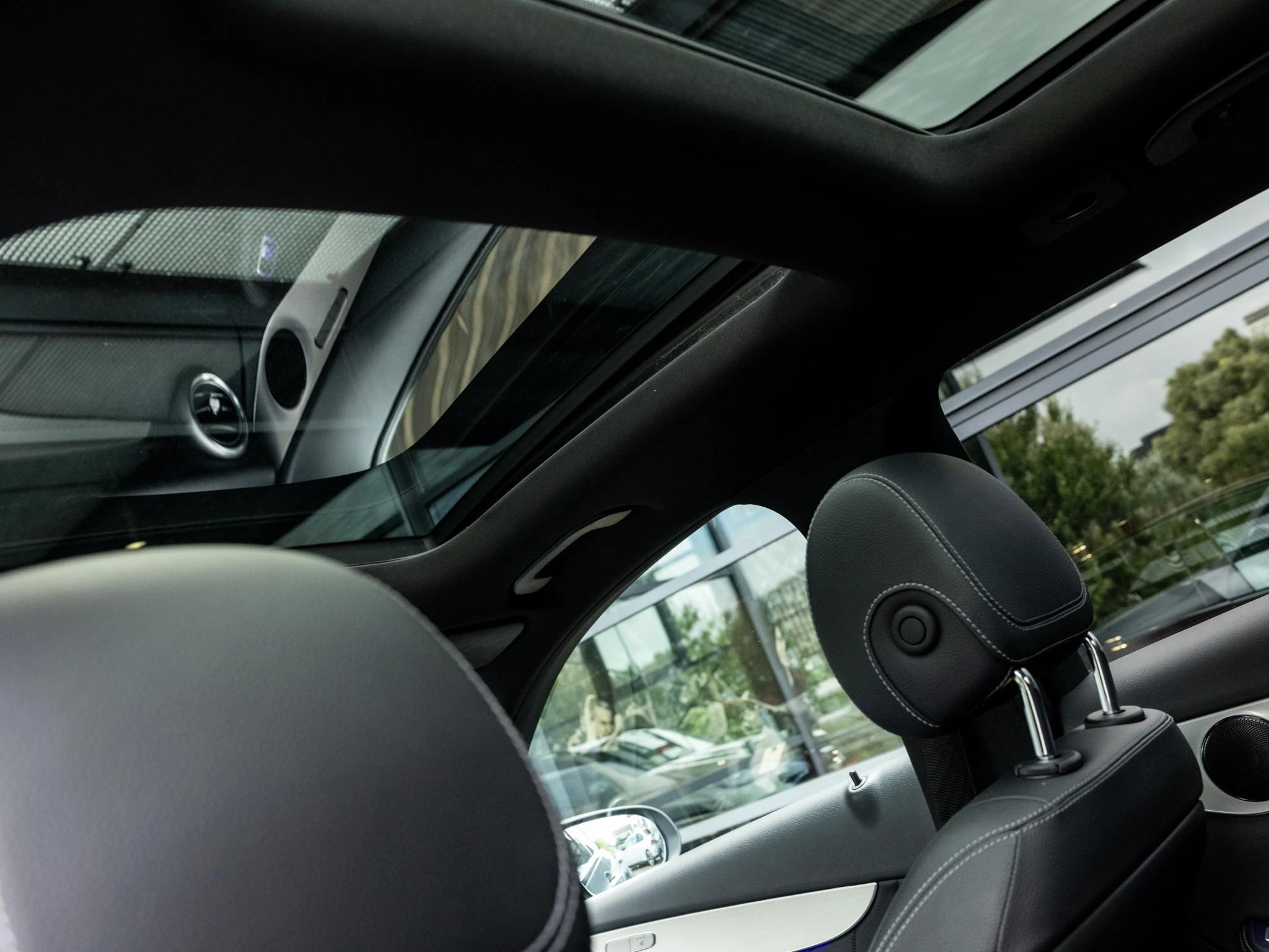 Mercedes-Benz-GLC-image-14