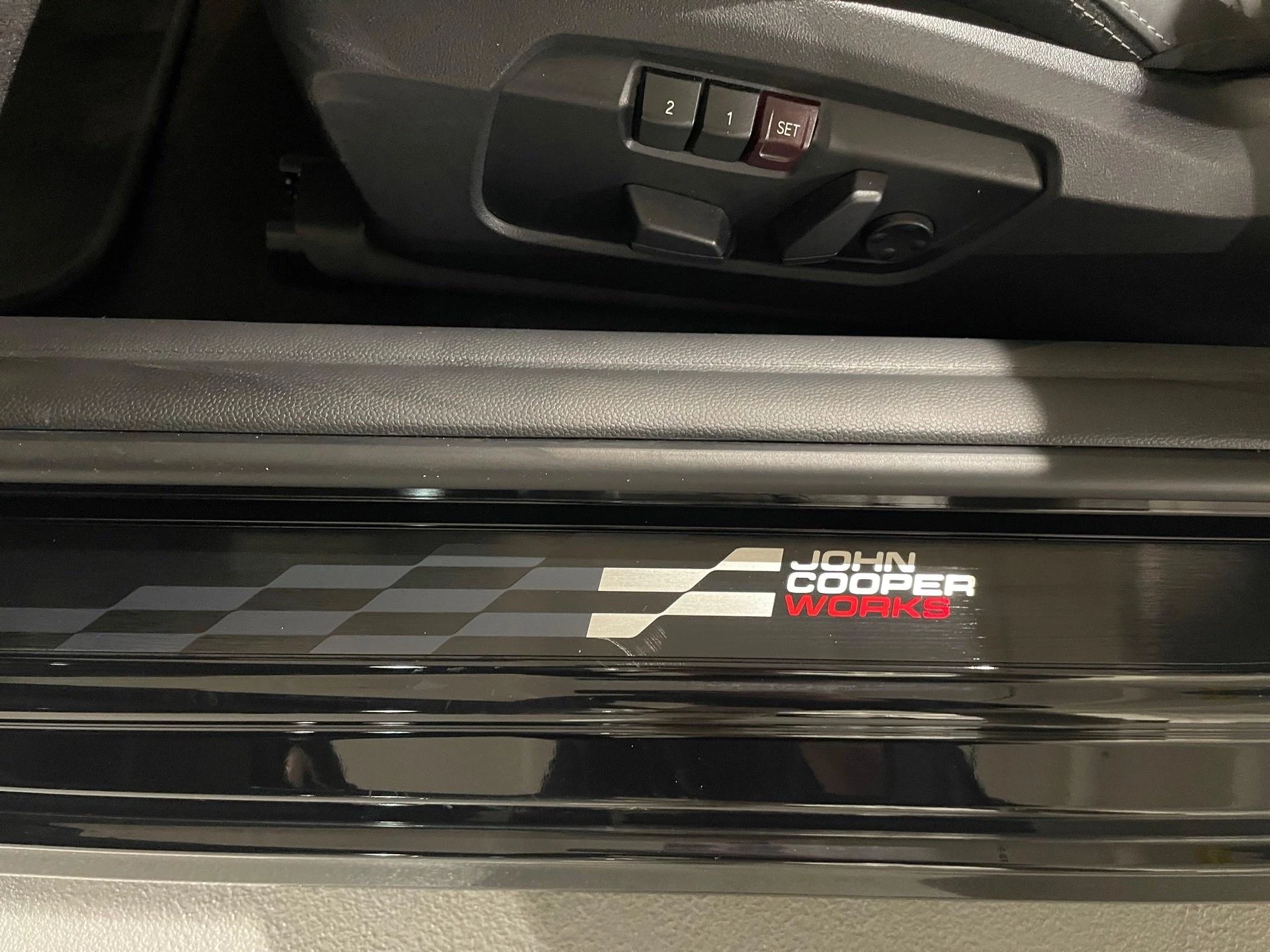 MINI Cooper Cabrio John Cooper Works