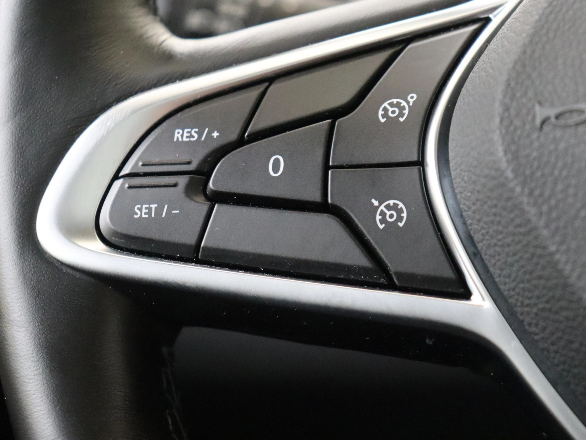 Renault-Arkana-image-12