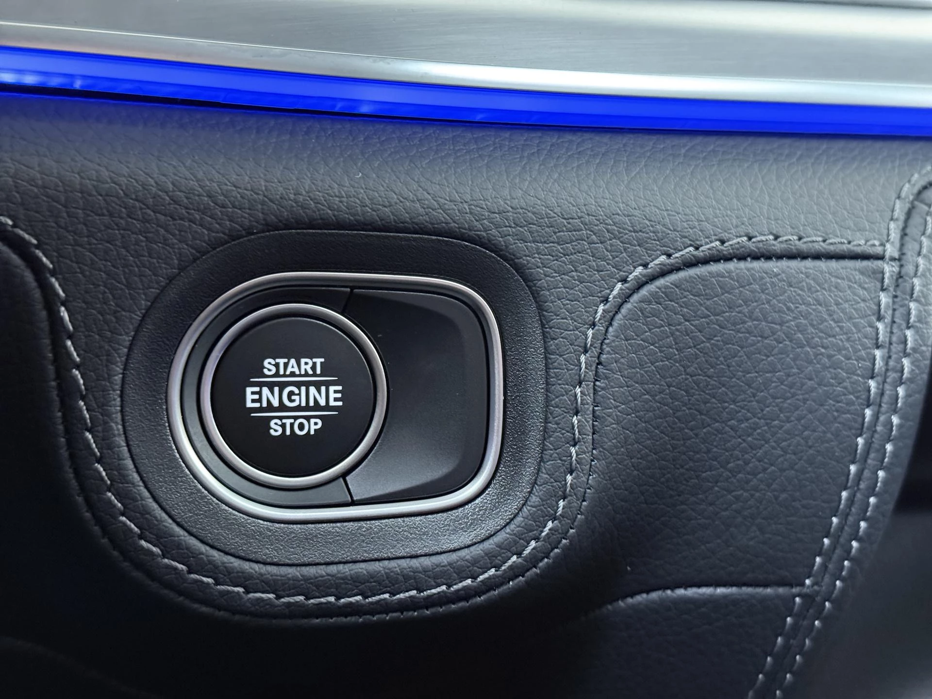 Mercedes-Benz-GLE-image-26