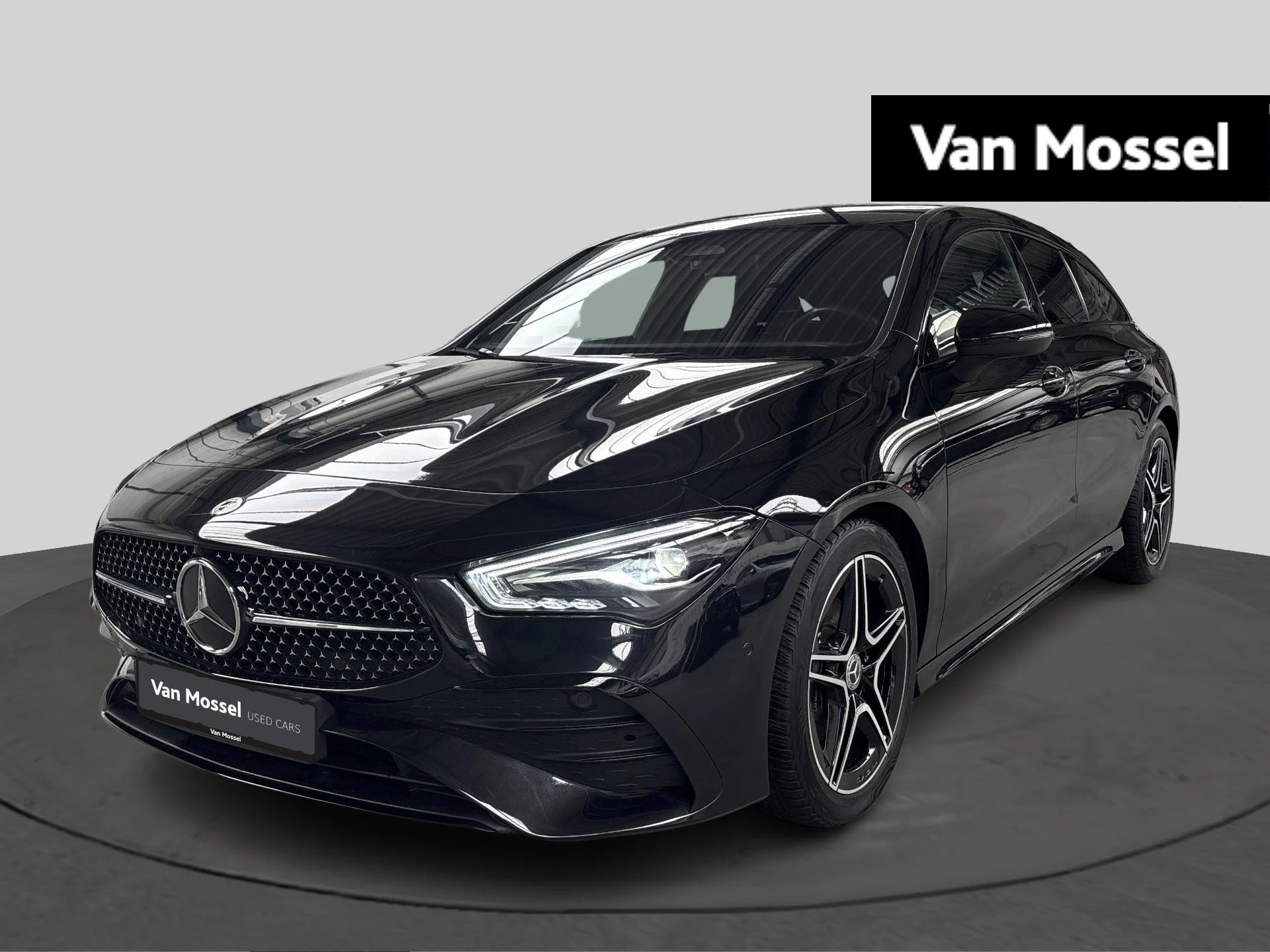 Mercedes-Benz-CLA-image-0