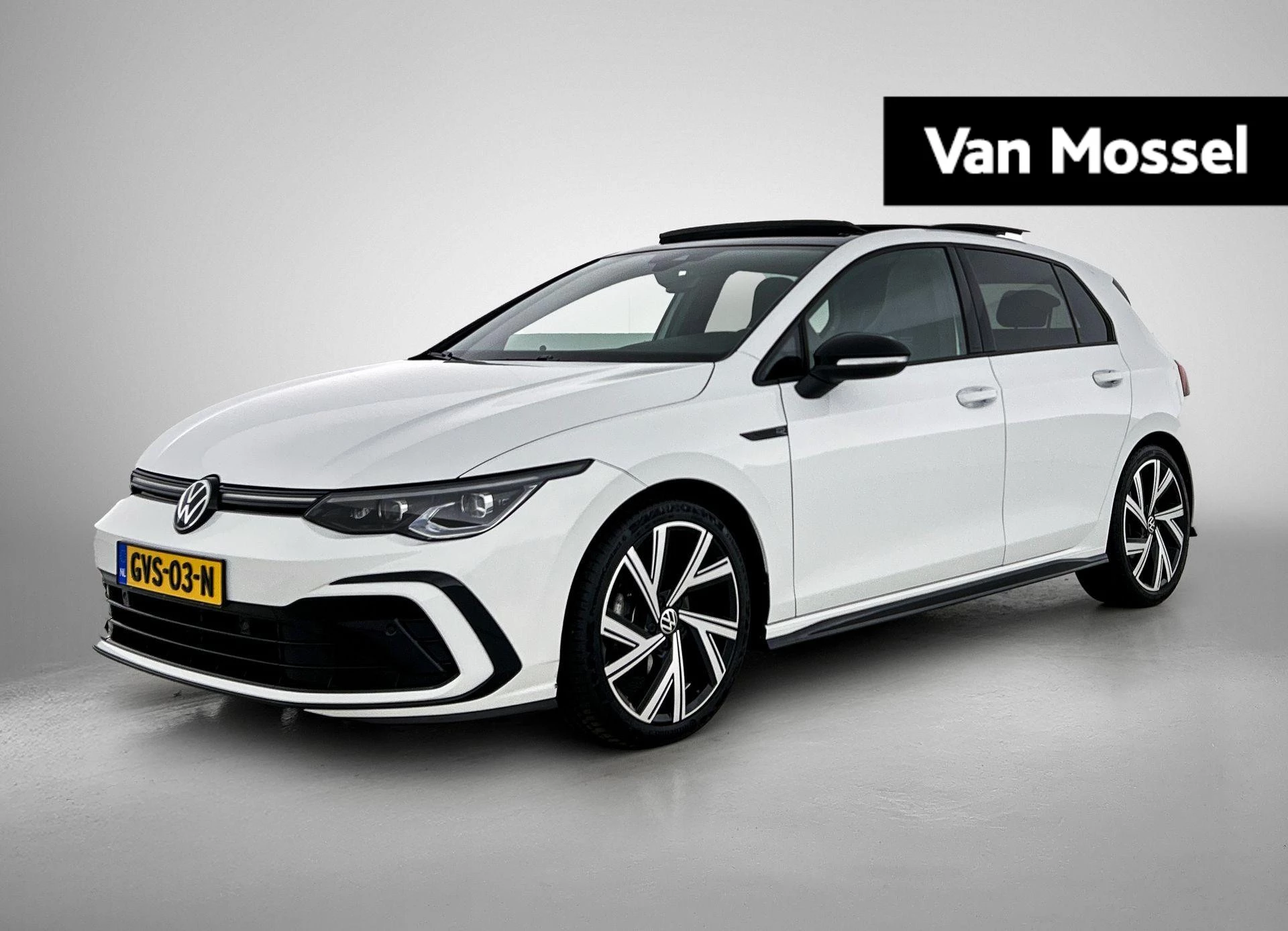 Volkswagen-Golf-image-0