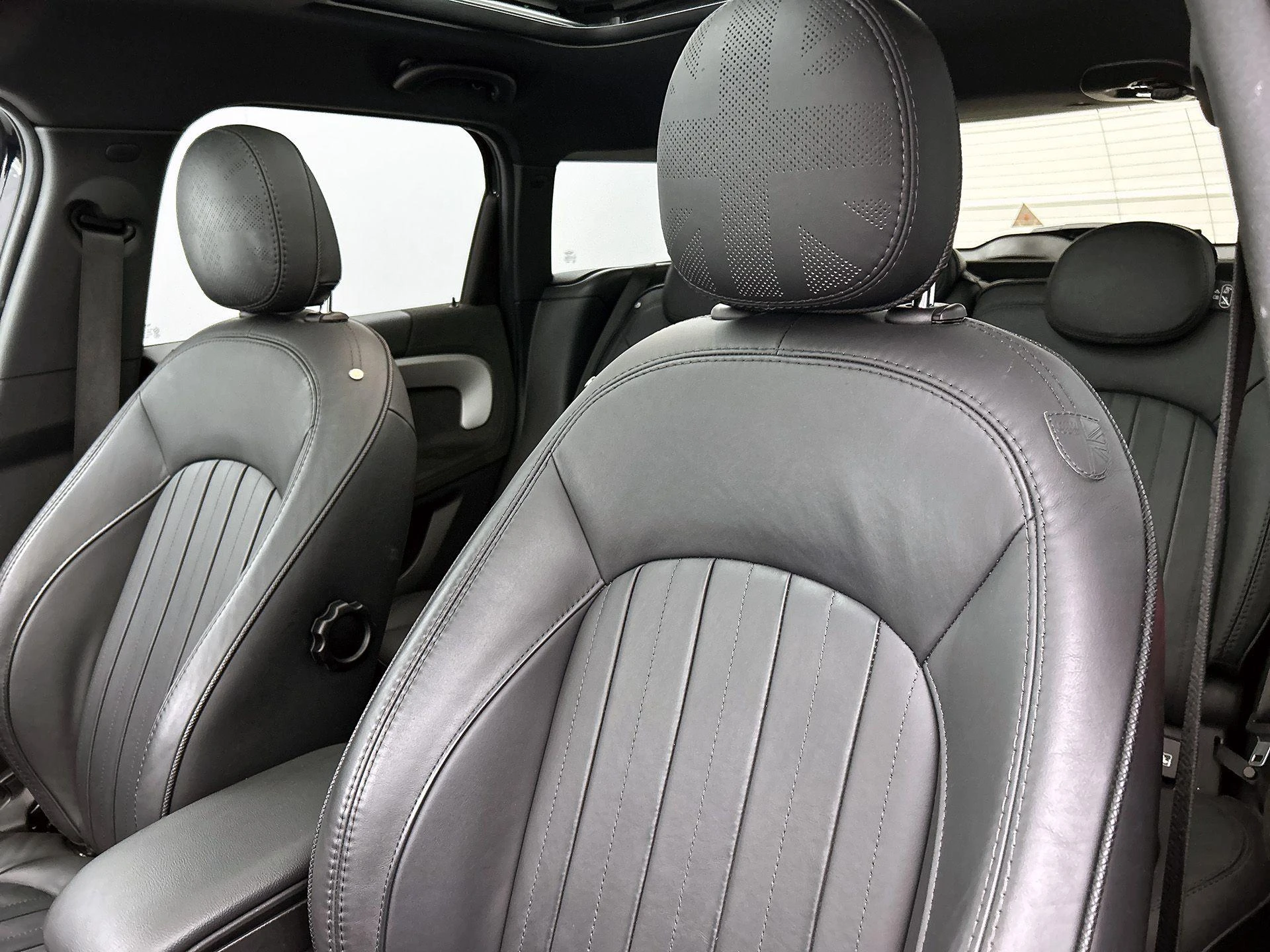 MINI-Countryman-image-12