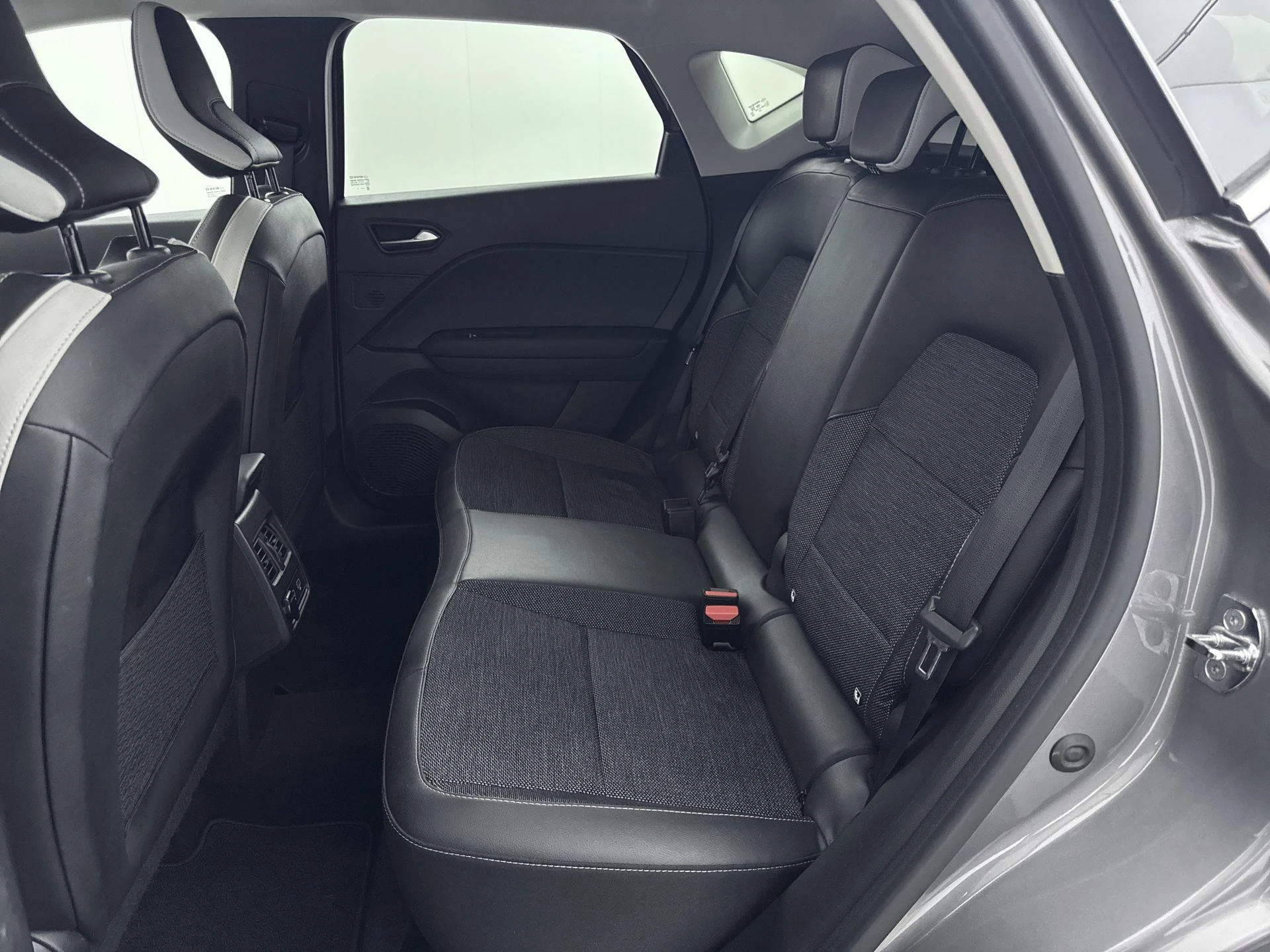 Renault-Captur-image-24