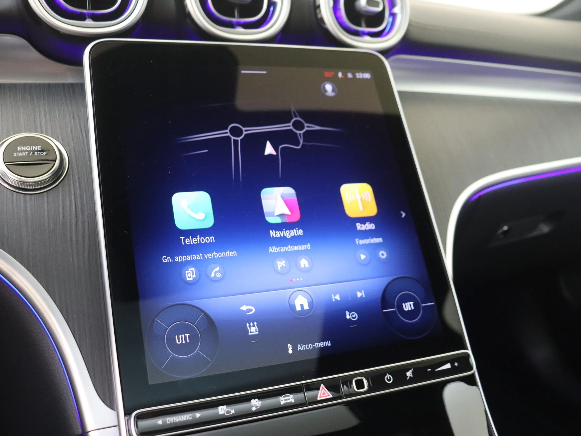 Mercedes-Benz-C-Klasse-image-16