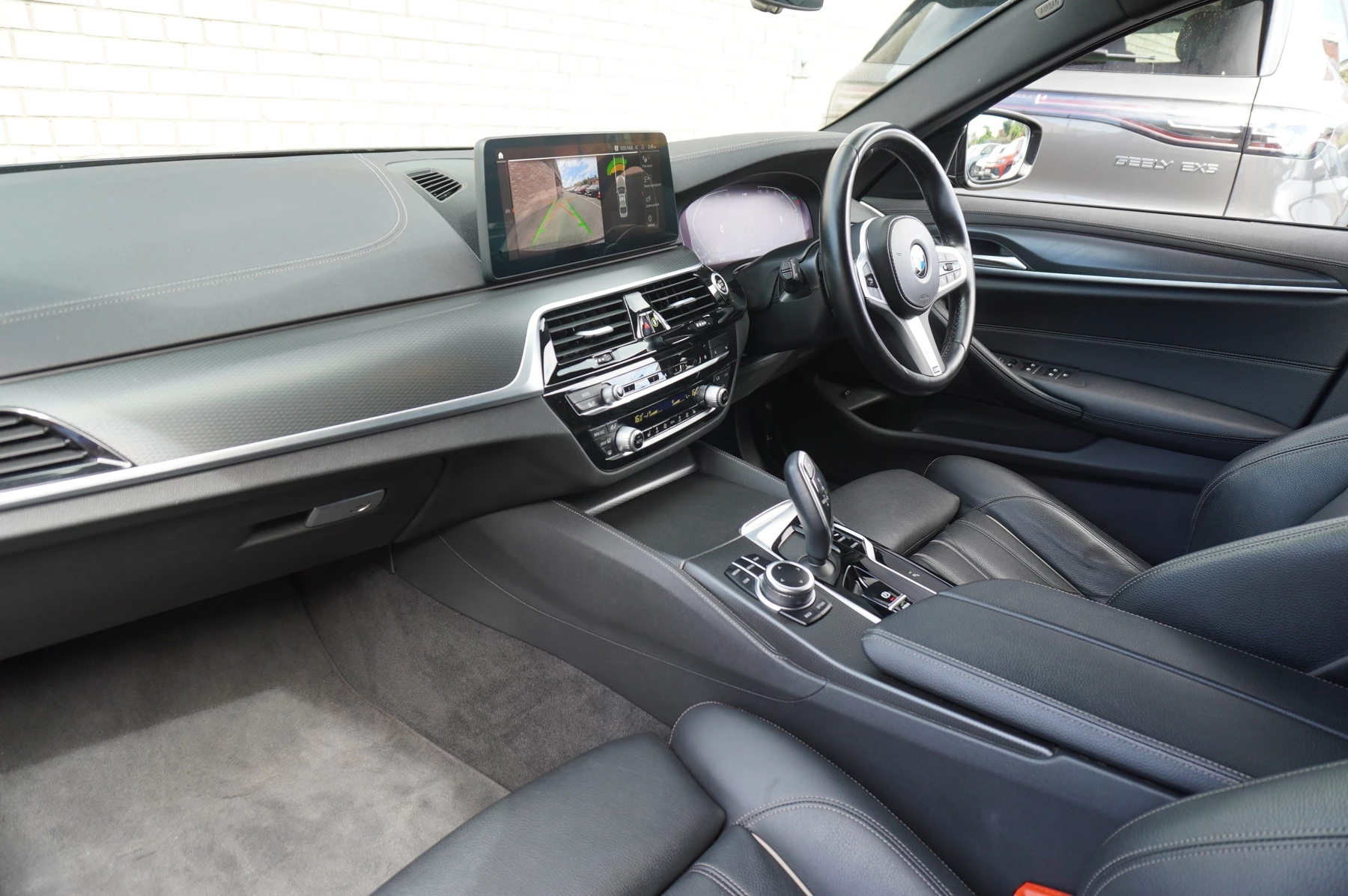 BMW-5 Series-image-1