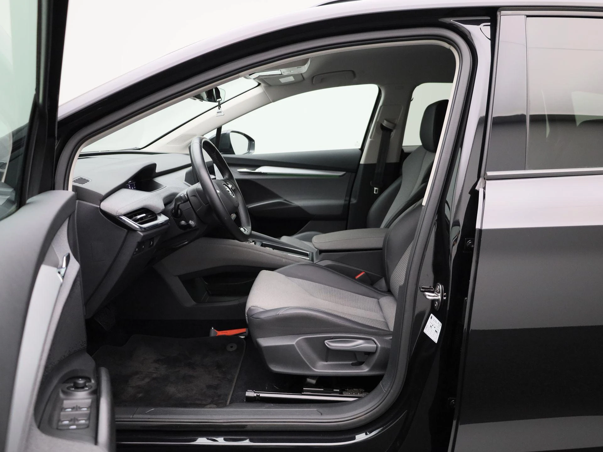 Škoda-Enyaq iV-image-7