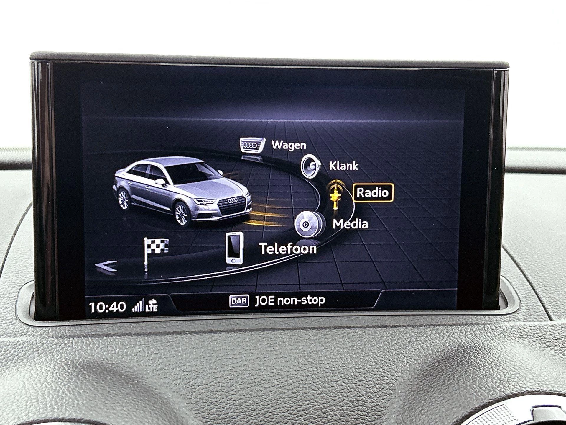 Audi A3 Limousine 30 TFSI Advance Sport