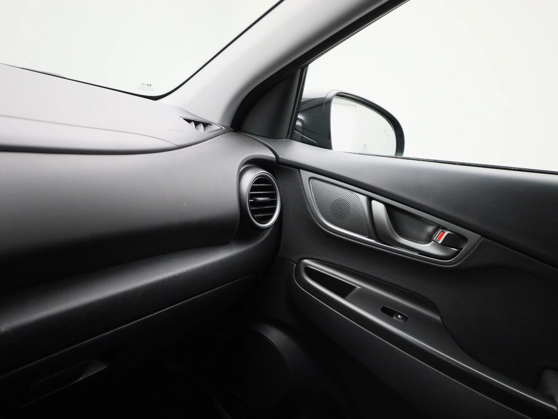 Hyundai-Kona-image-26