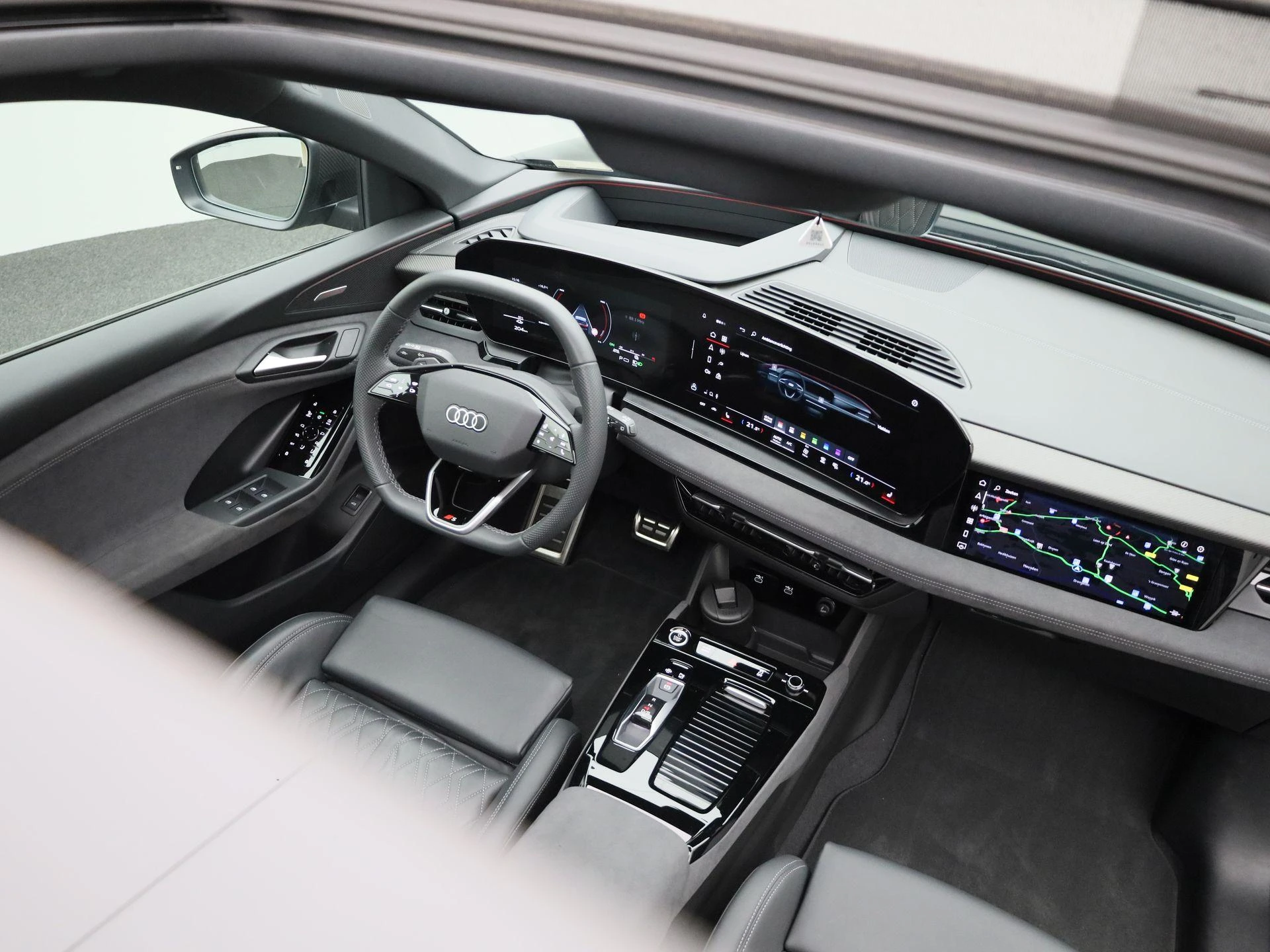 Audi-Q6 e-tron-image-45