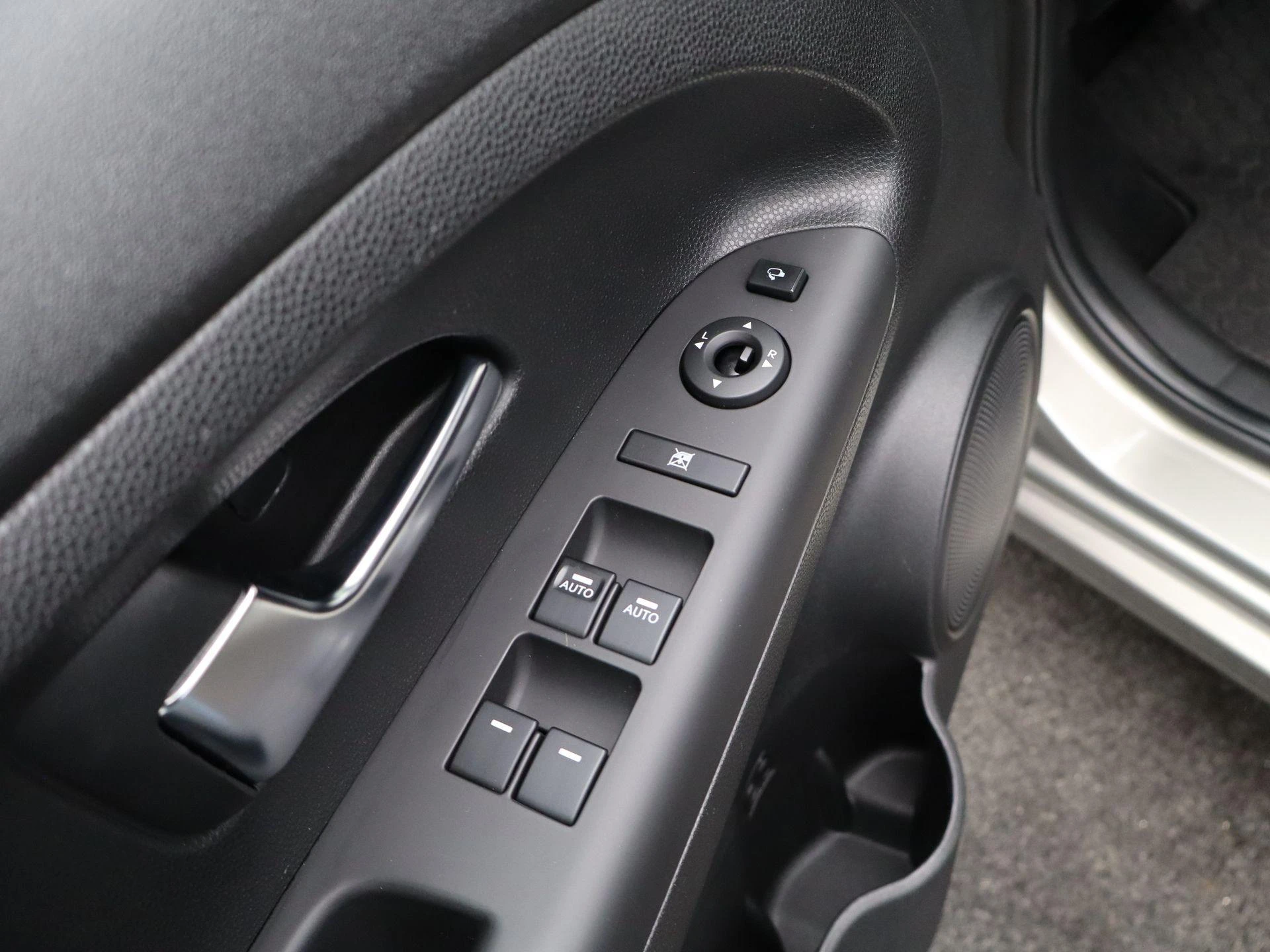 Kia-Venga-image-21