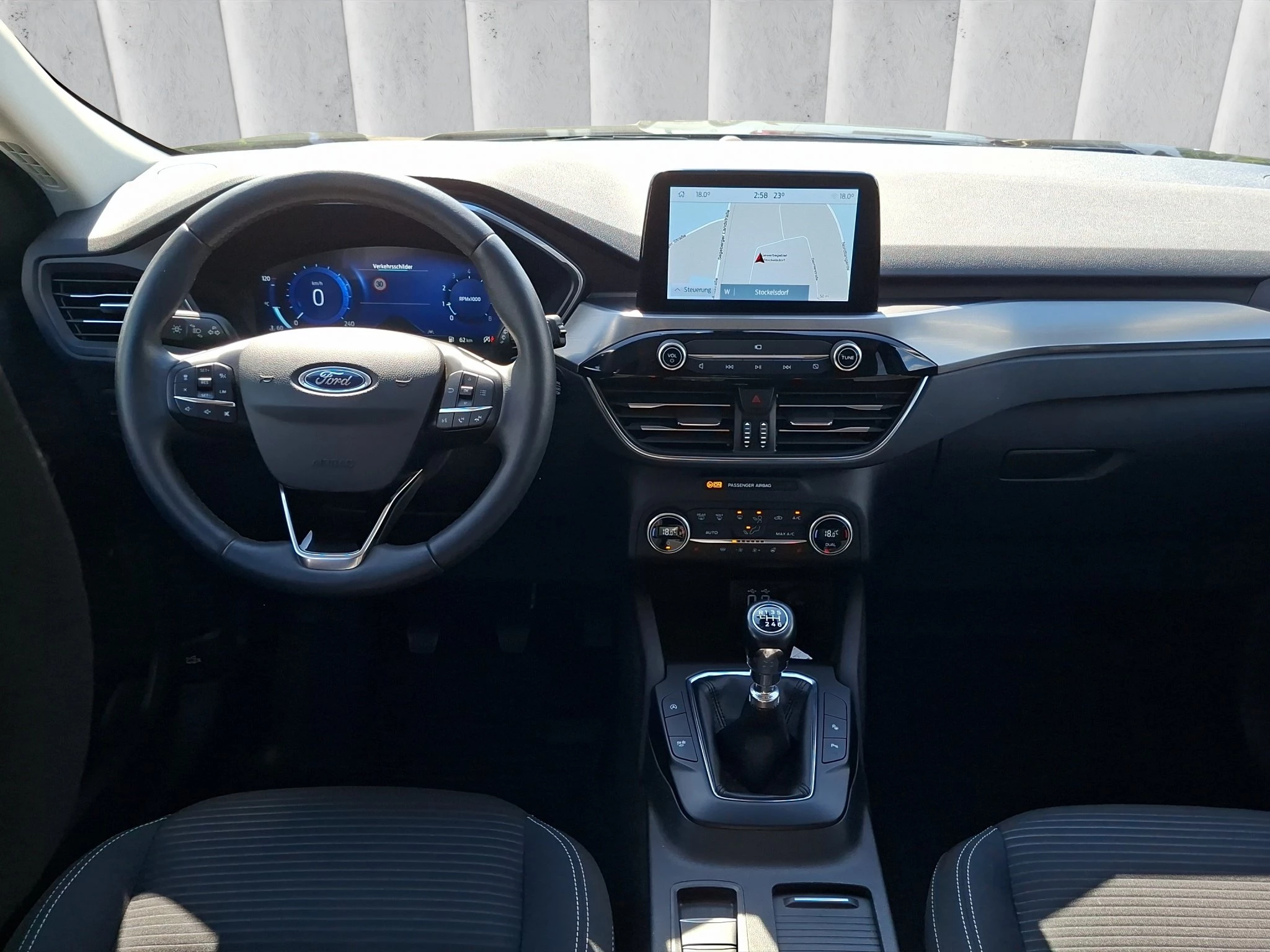 Ford Kuga Titanium 1.5 EB GJR | ACC | RFK | SHZ | PDC | LMF | Navi | Klima | BT