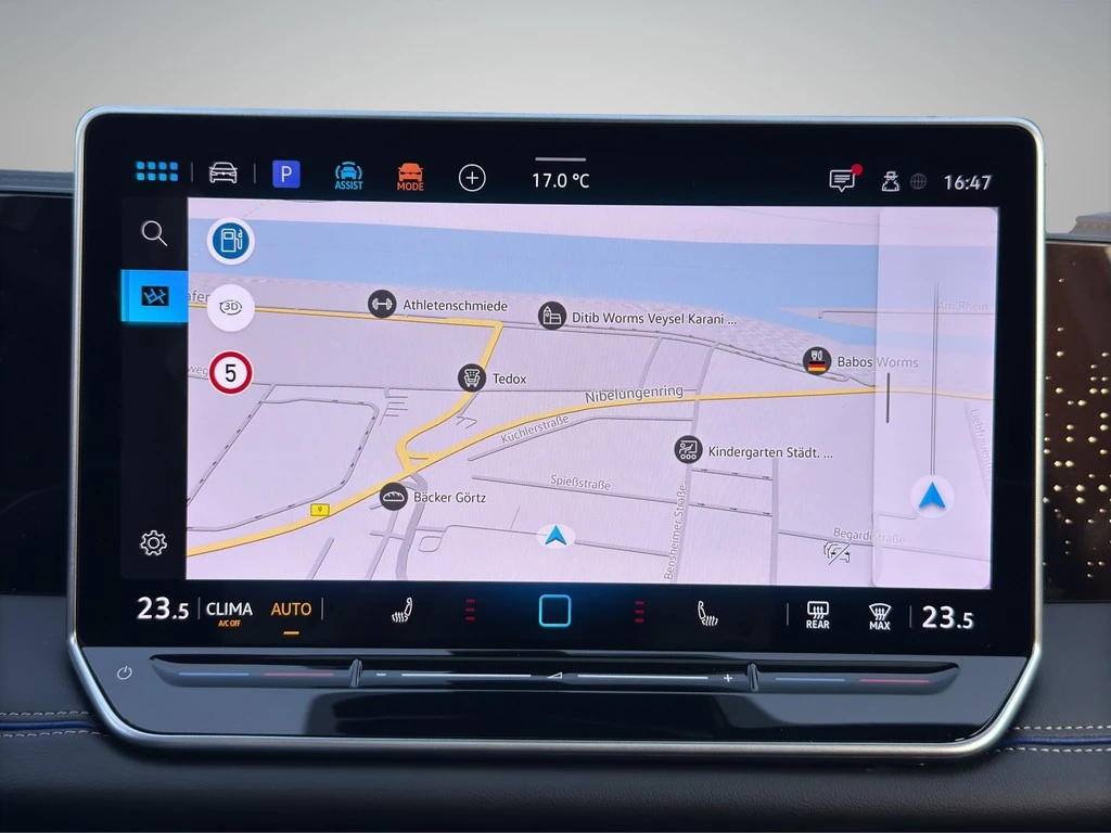 Volkswagen Tiguan 1.5 eTSI R-Line *PANO*360°*AHK*MATRIX*