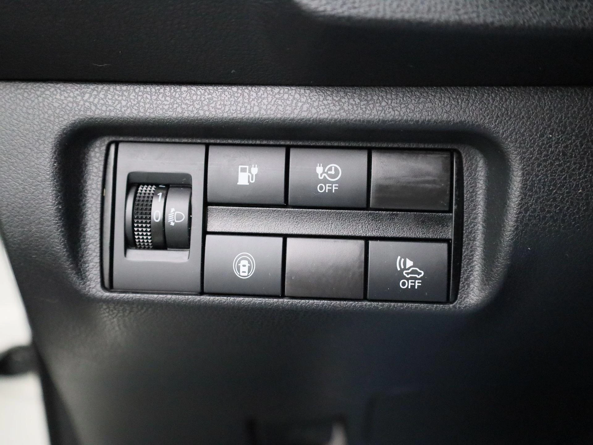 Nissan-Leaf-image-24