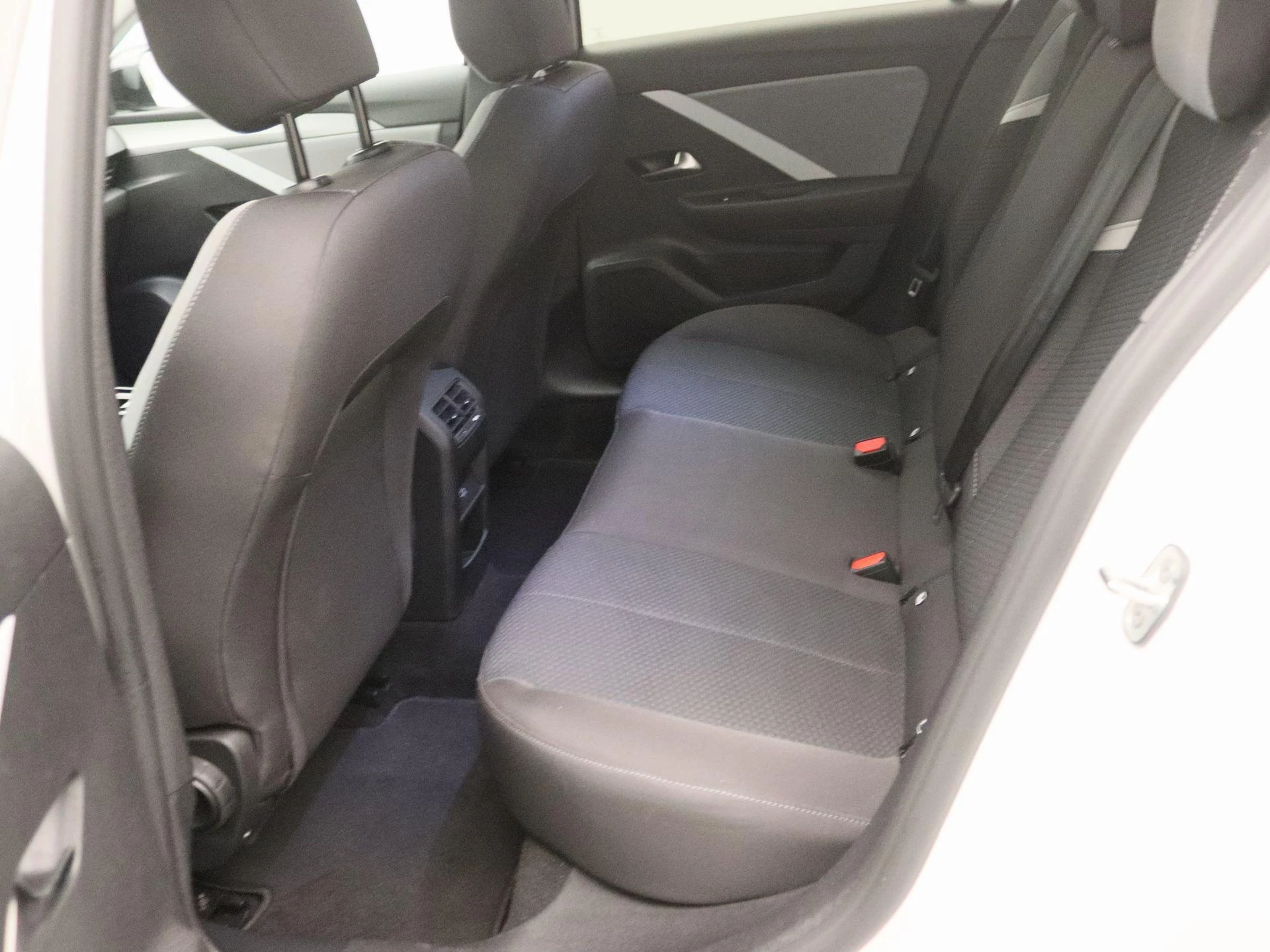 Opel-Astra-image-11