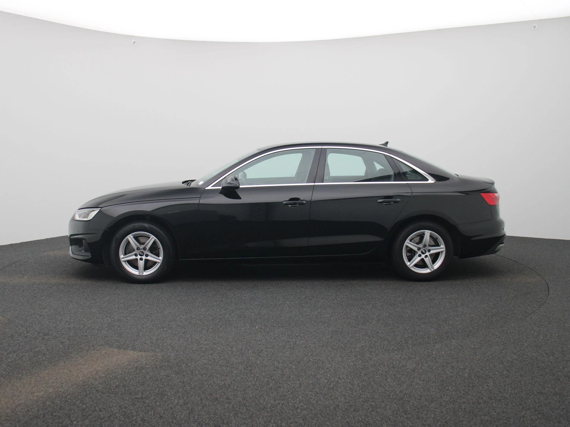Audi A4 2.0 30 TDi 100kW S tronic Attraction B.E