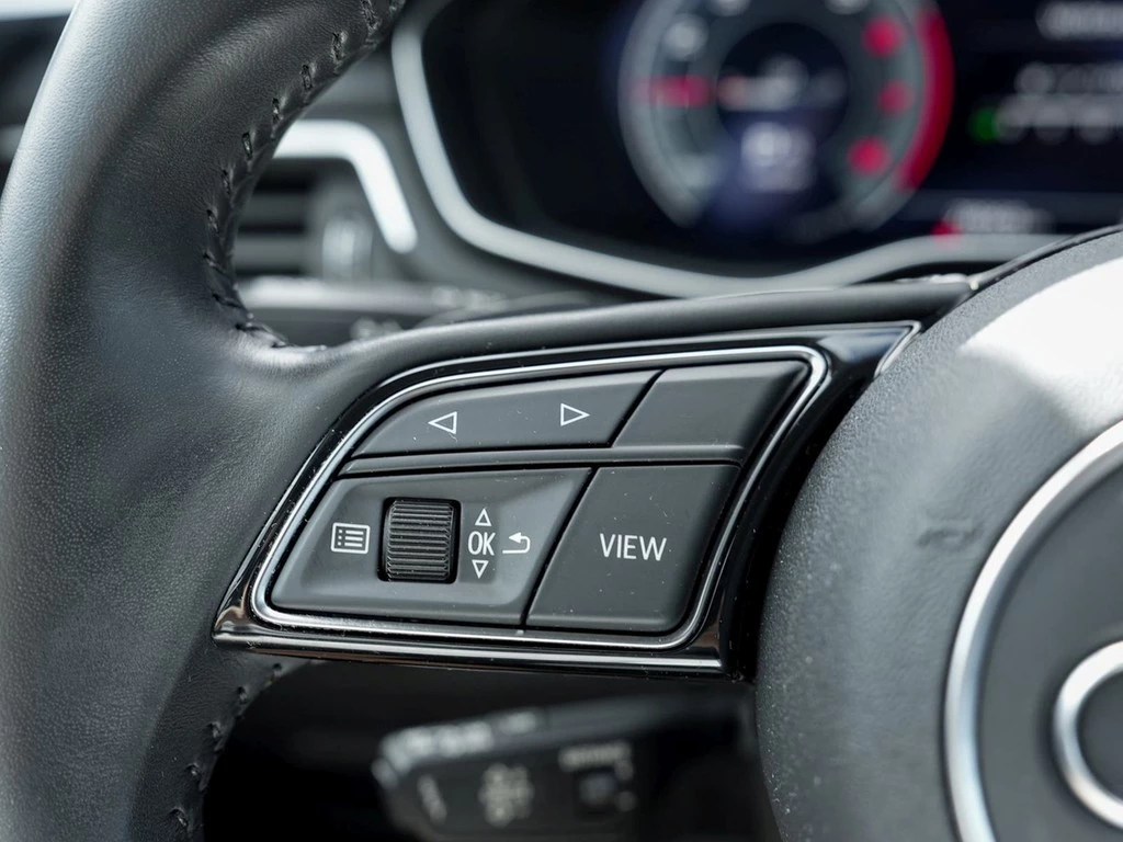 Audi A4 Avant 40 TFSI Navi Matrix ACC AHK Kamera