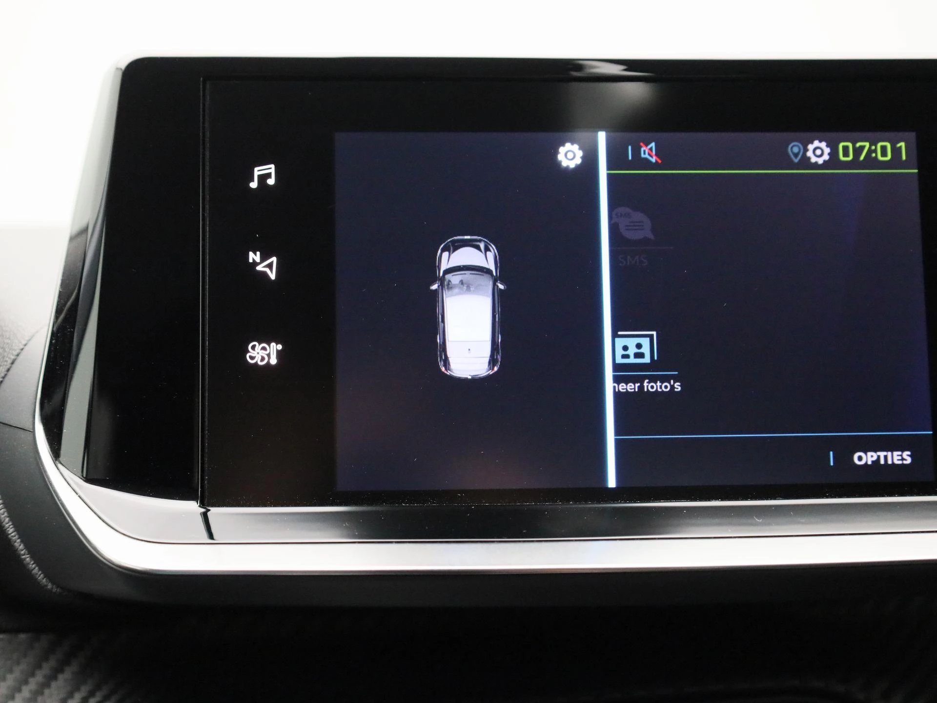 Peugeot-e-208-image-29