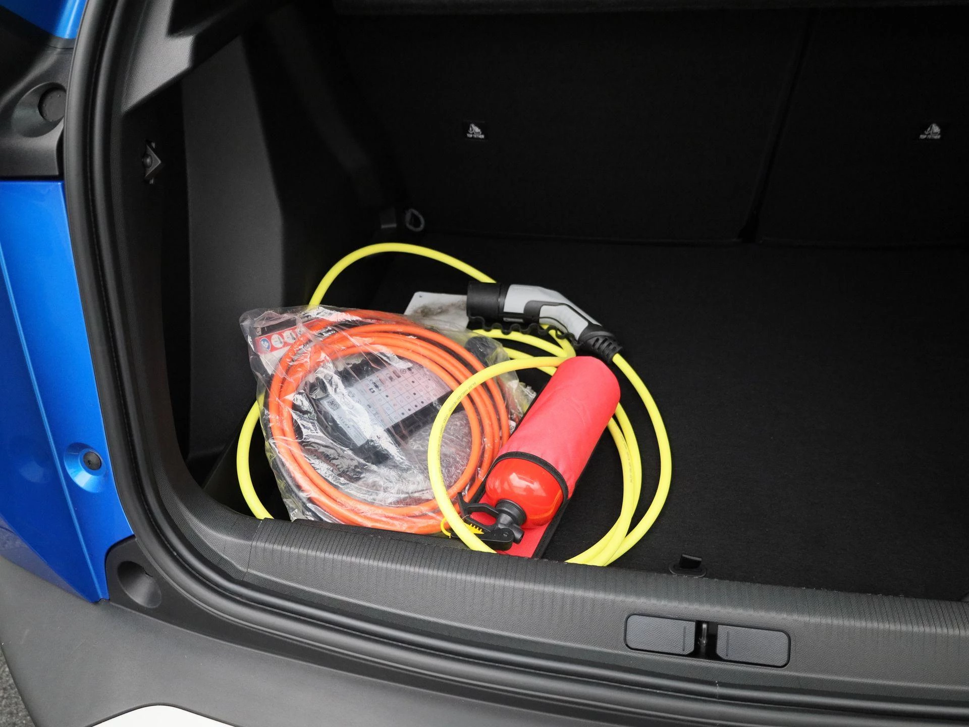 Peugeot-e-2008-image-12