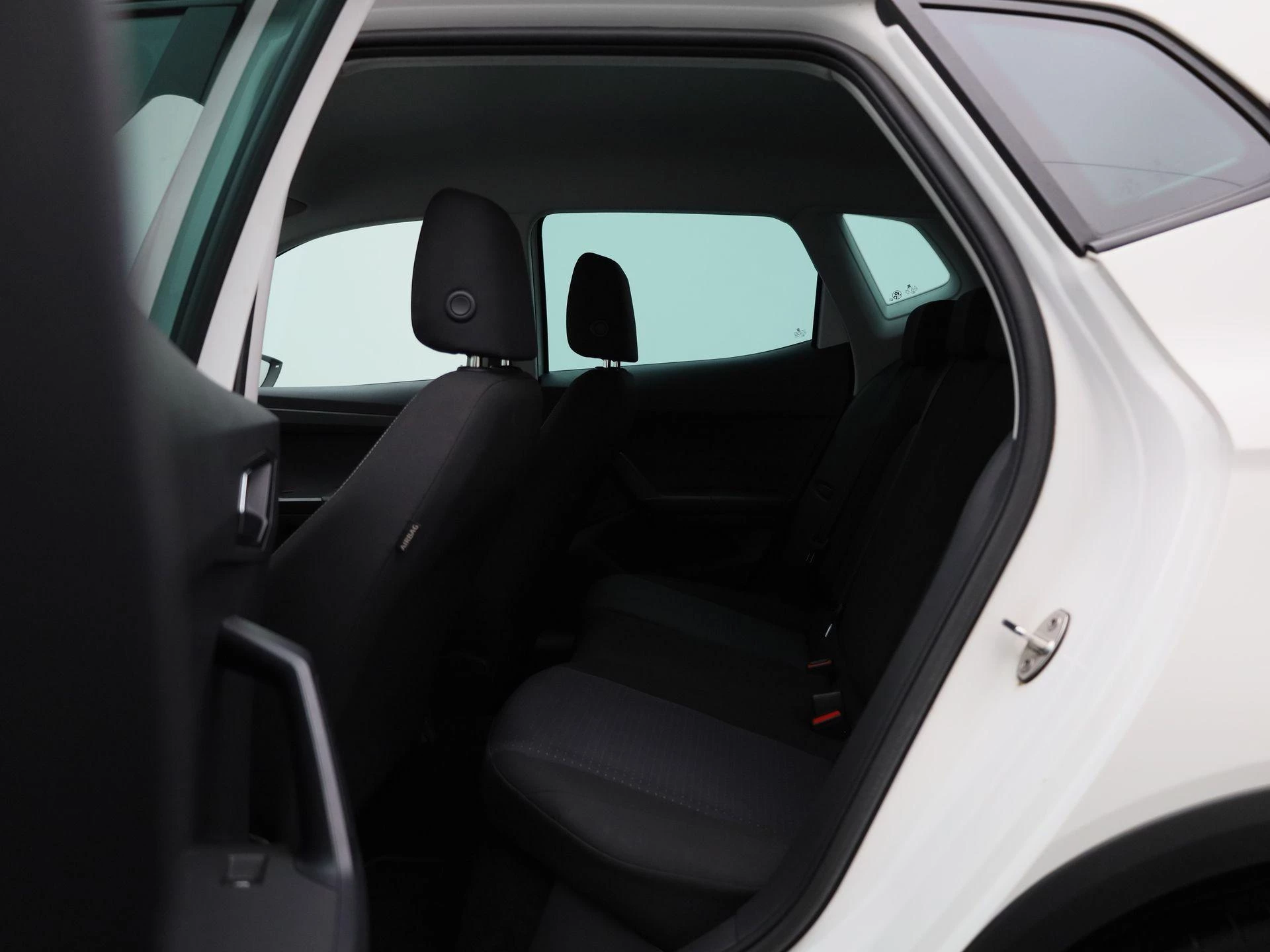 SEAT-Arona-image-9