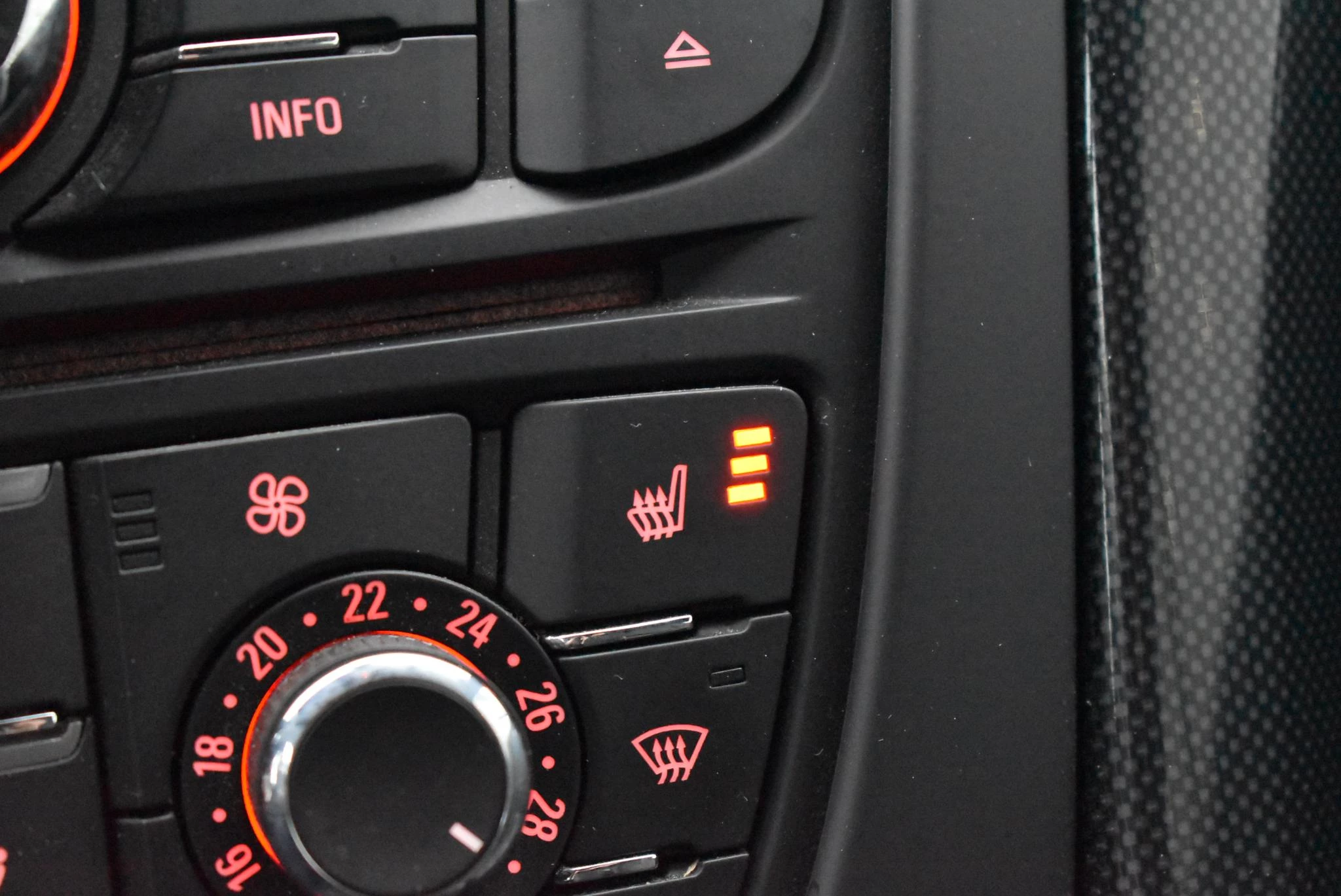 Opel-Cascada-image-27