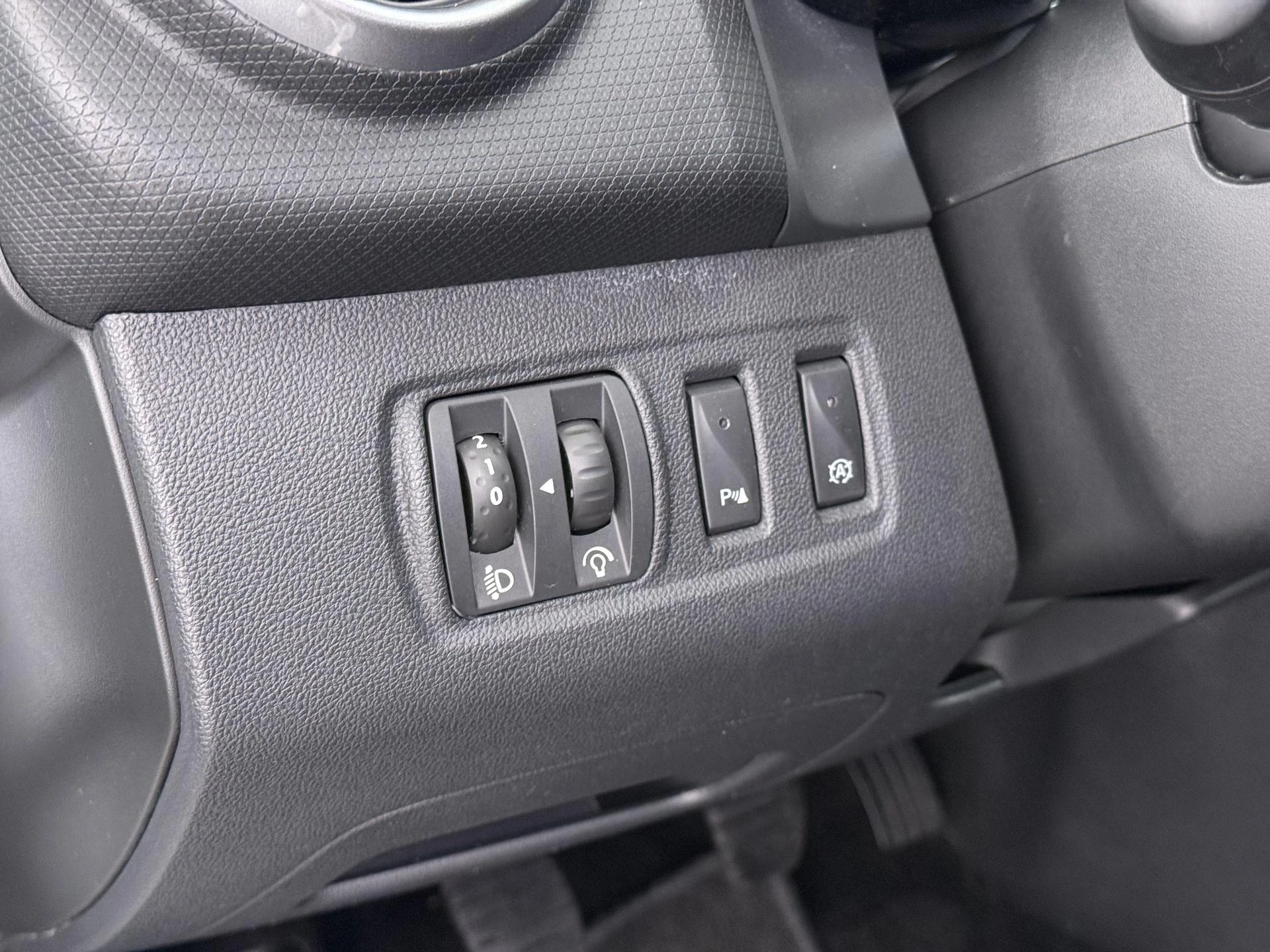 Renault-Clio-image-19