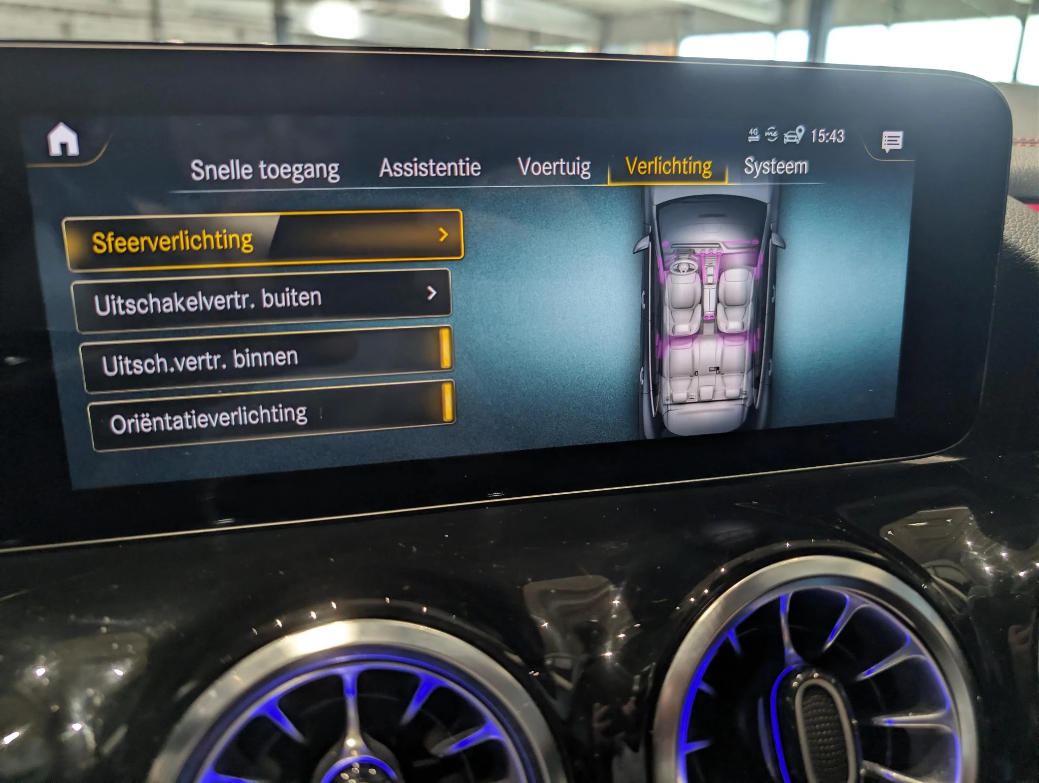 Mercedes-Benz-EQA-image-32