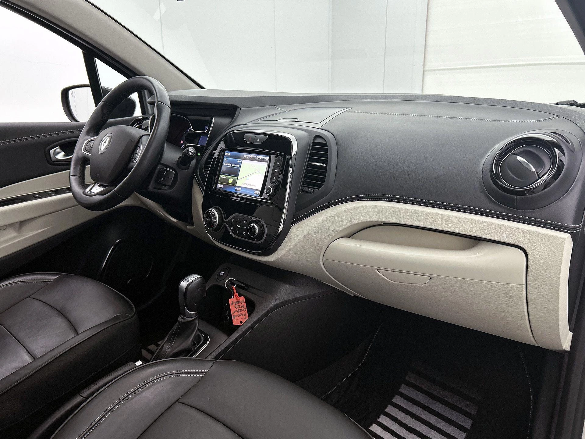 Renault-Captur-image-20