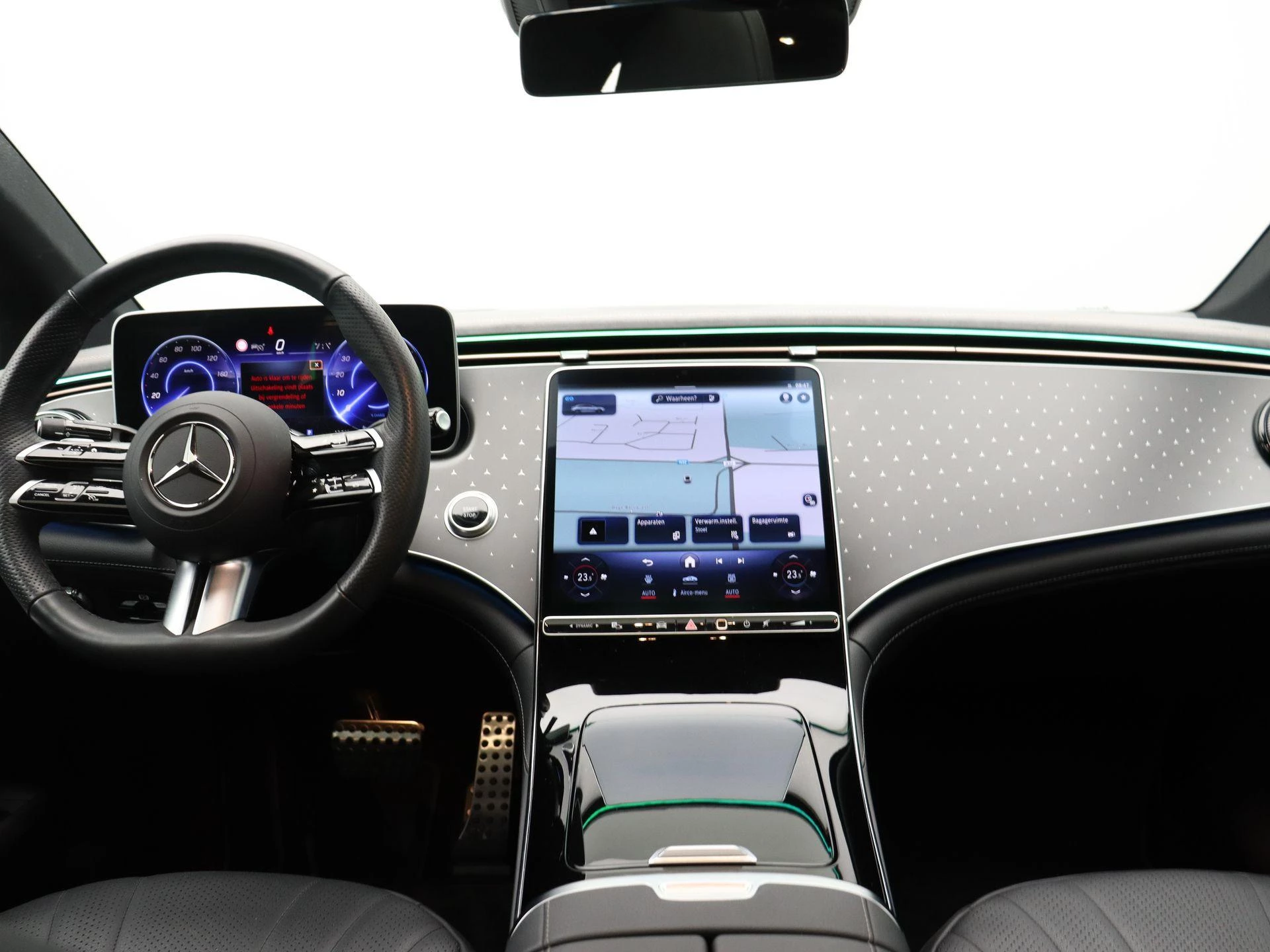 Mercedes-Benz-EQE-image-14