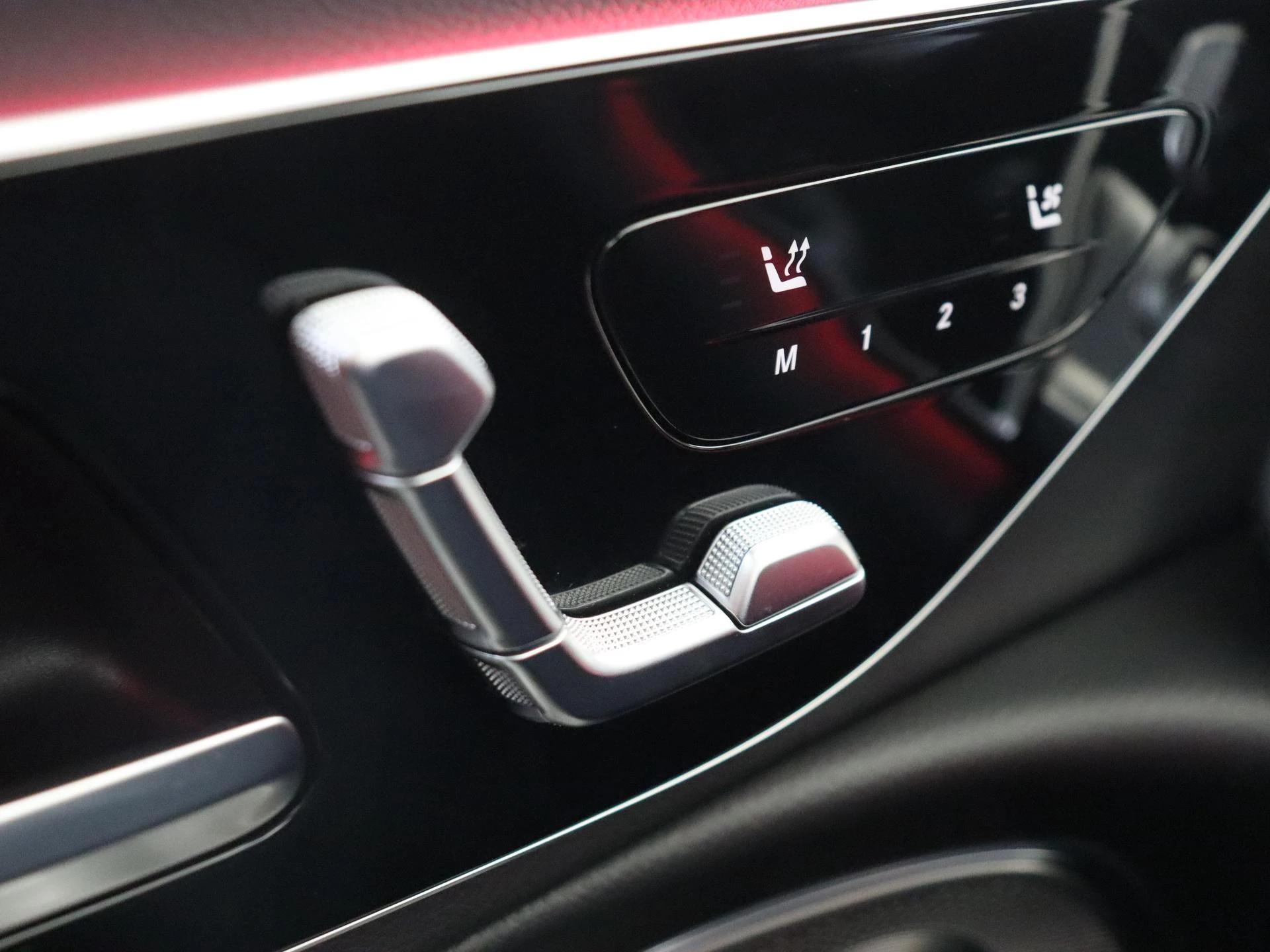 Mercedes-Benz-E-Klasse-image-29