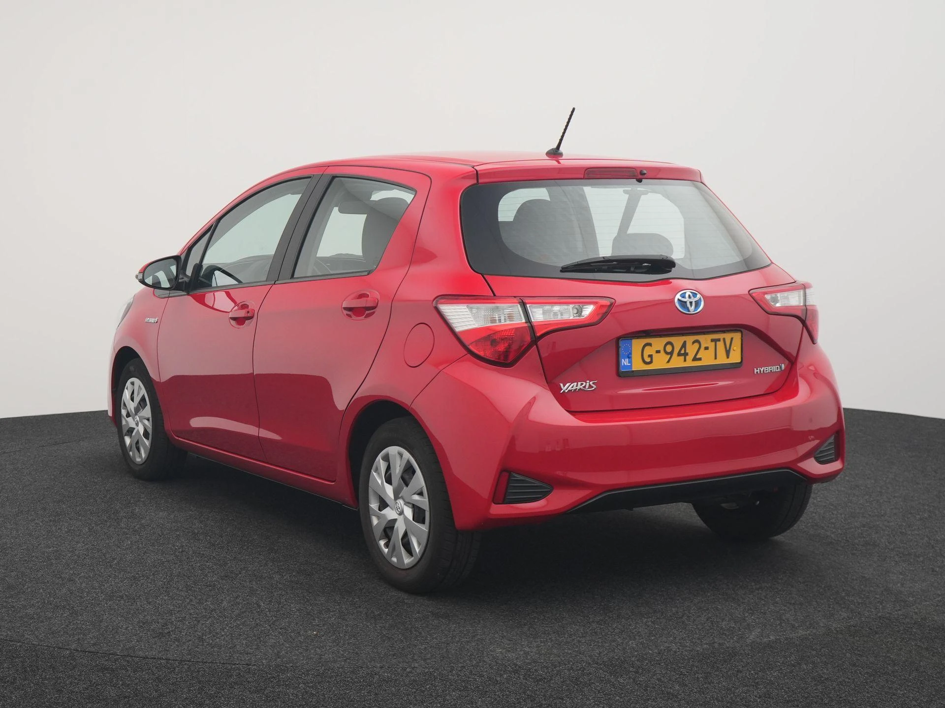 Toyota-Yaris-image-1