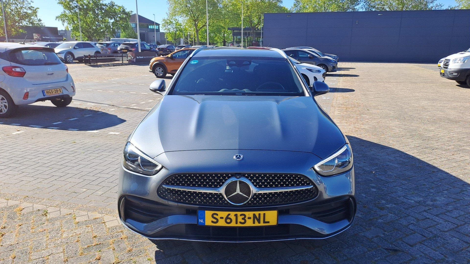 Mercedes-Benz-C-Klasse-image-6