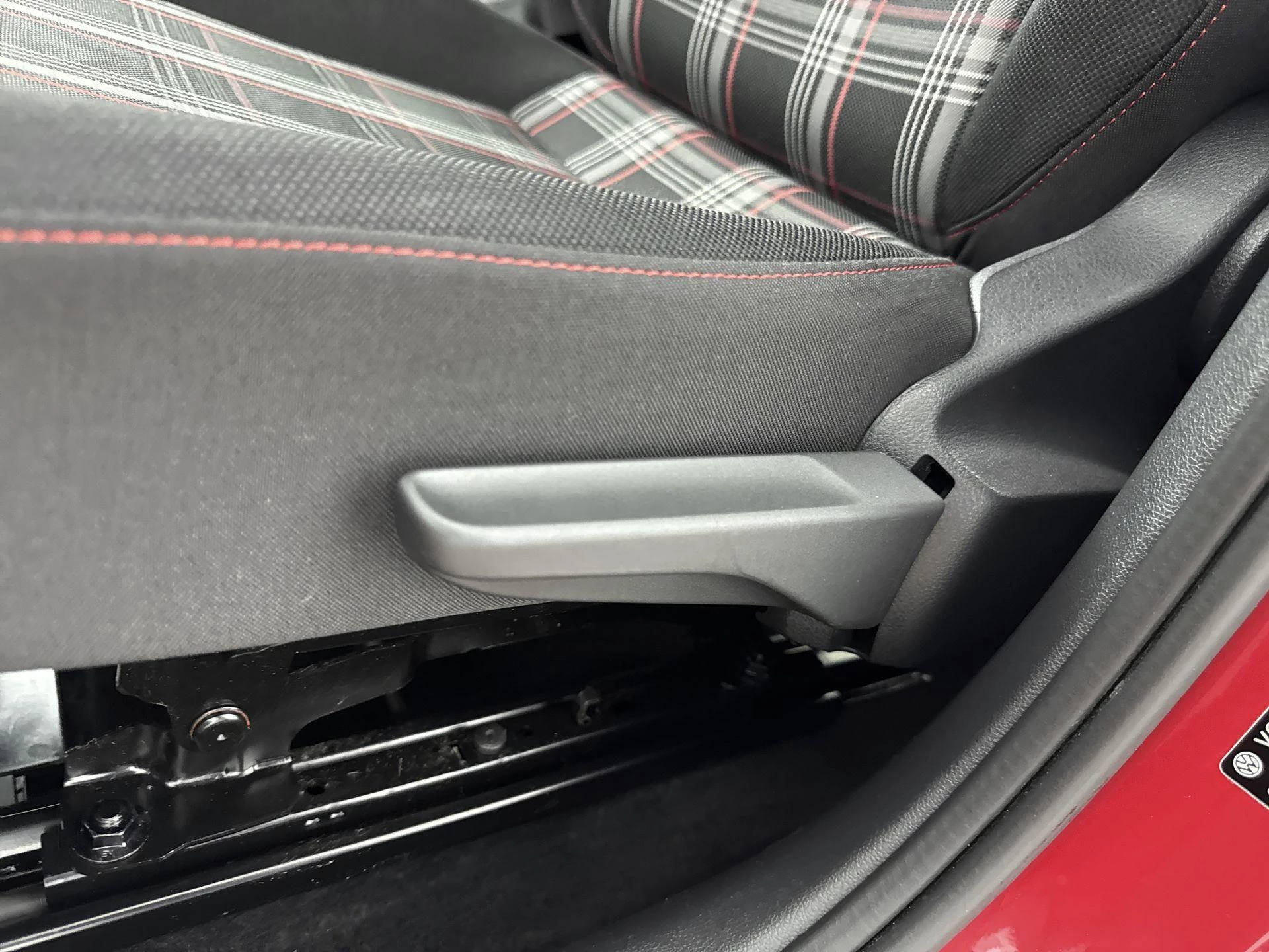 Volkswagen-up!-image-17