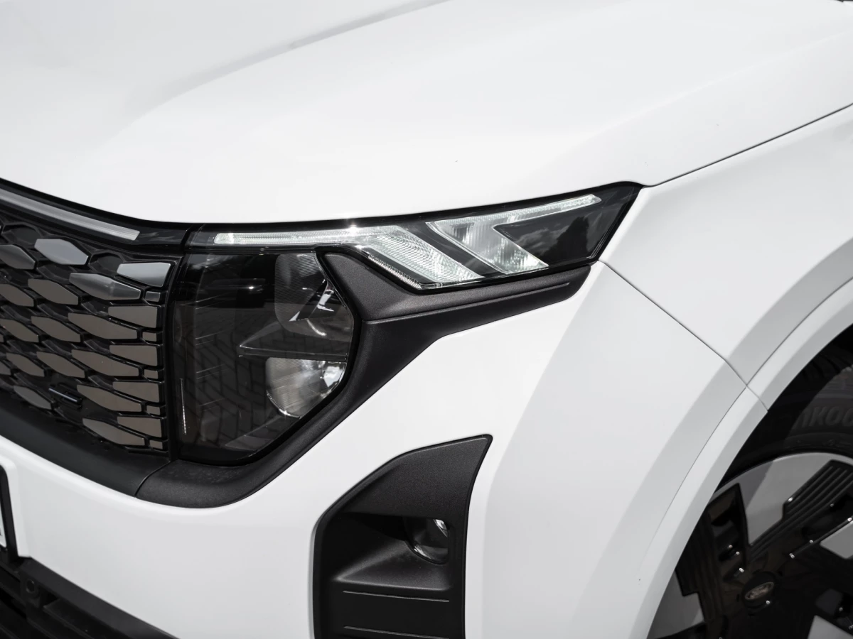 Ford-Transit Courier-image-4