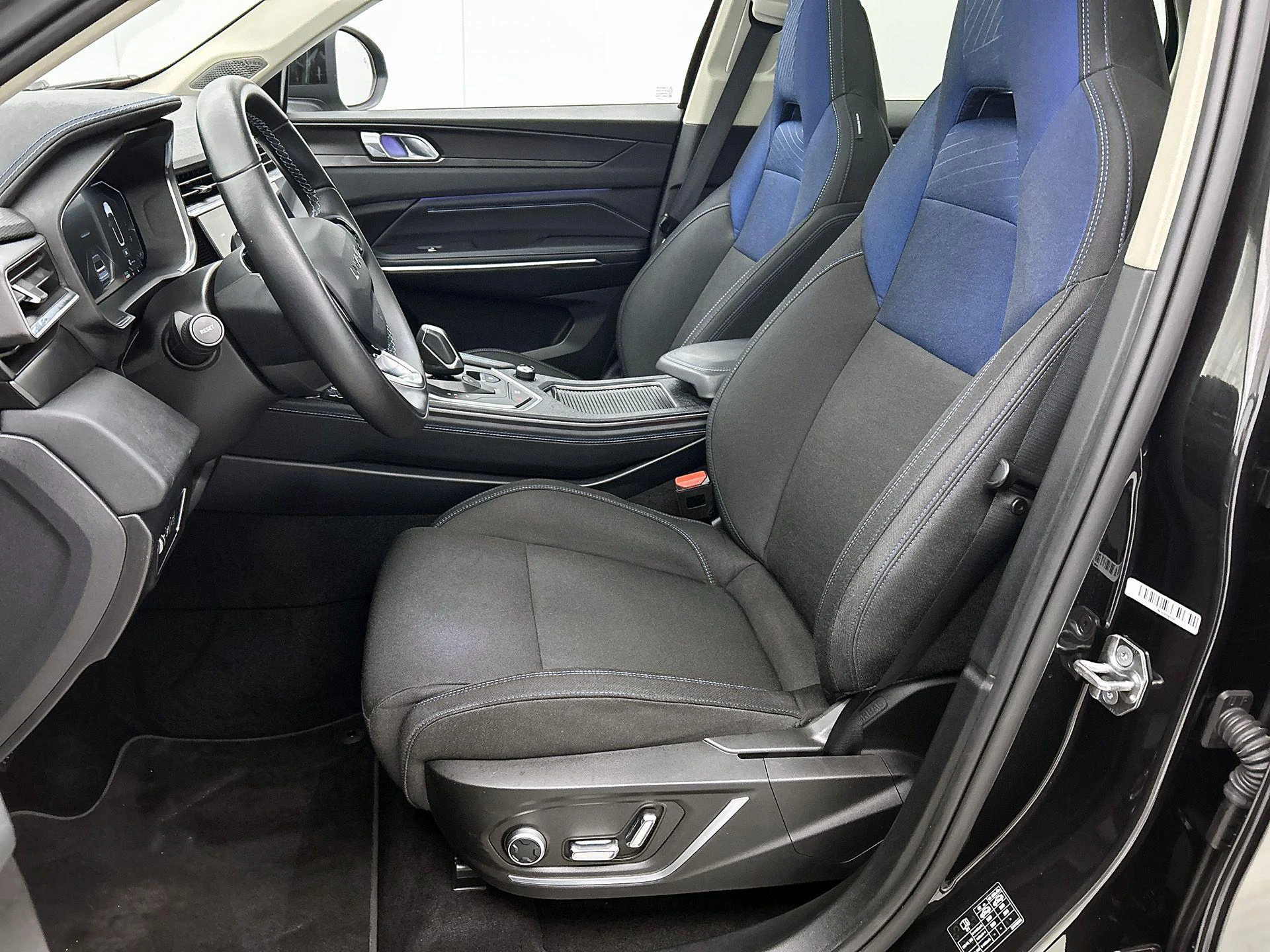 Lynk & Co-01-image-53