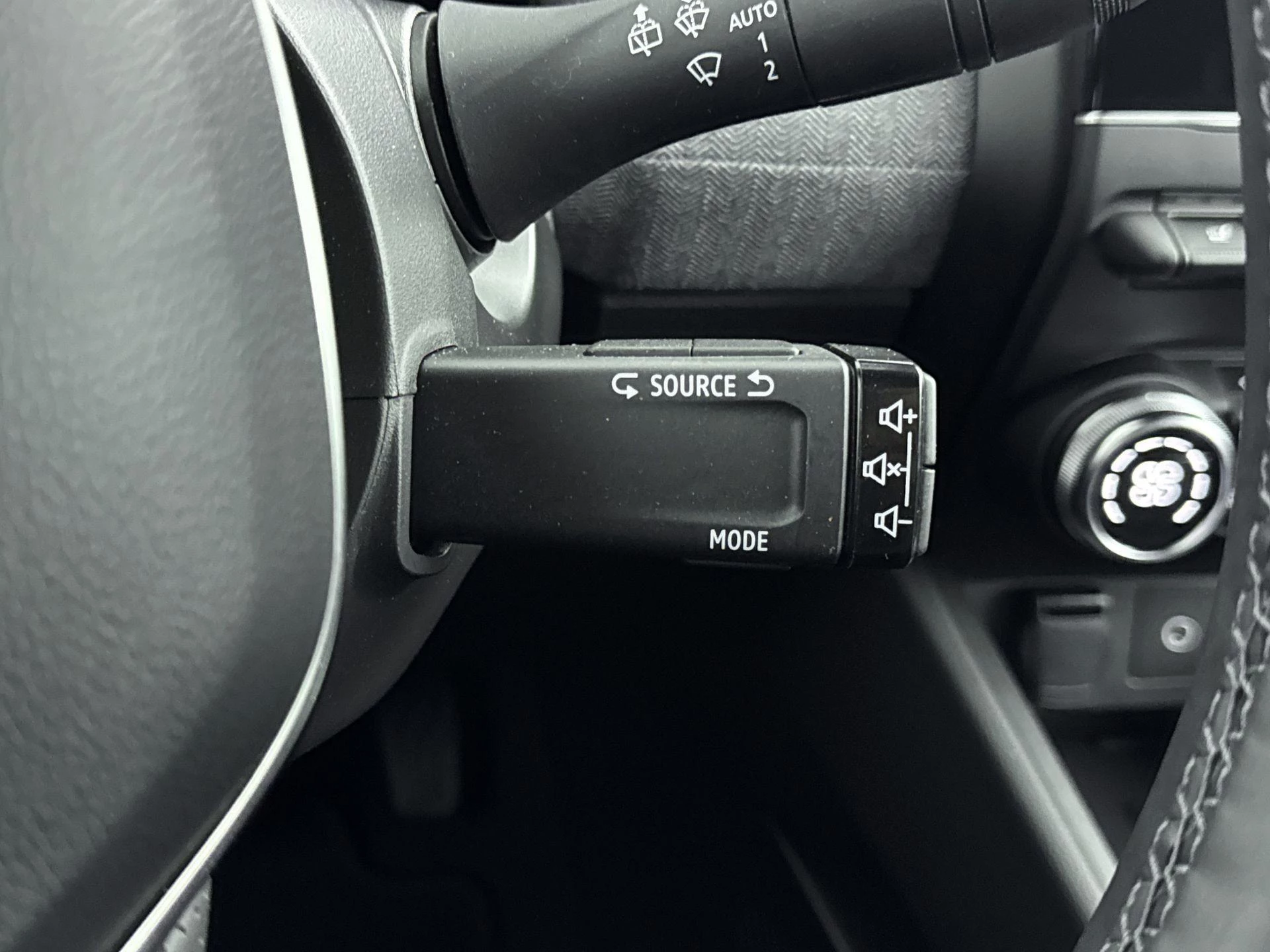 Renault-Clio-image-5