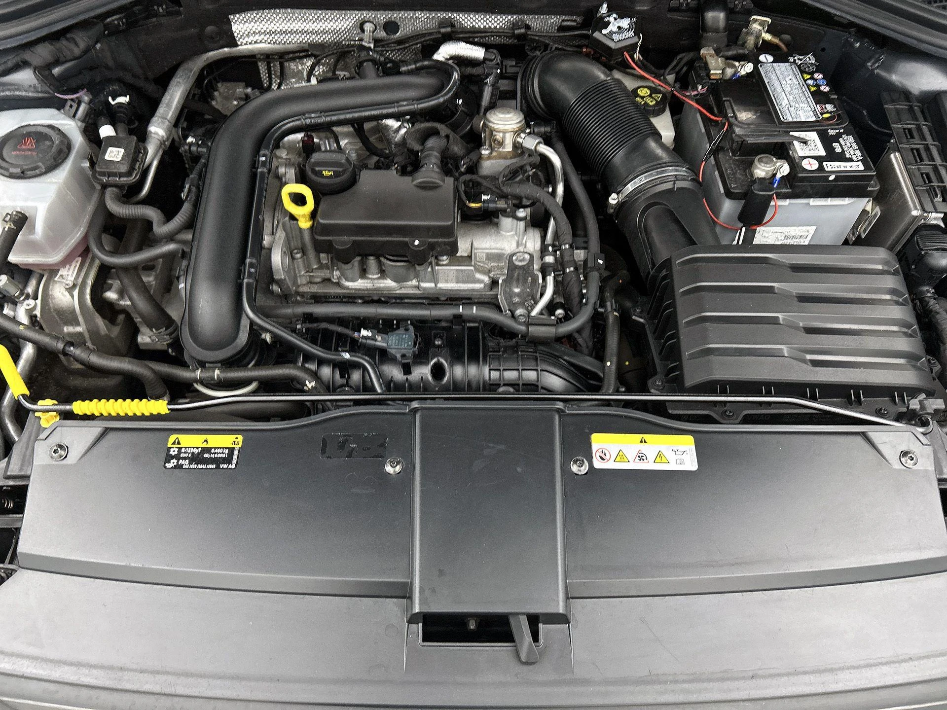 Volkswagen-T-Roc-image-32