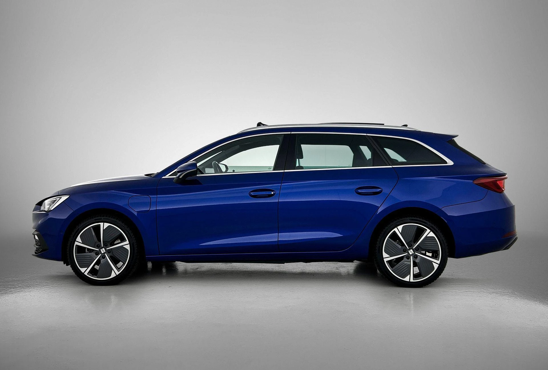 SEAT-Leon-image-1
