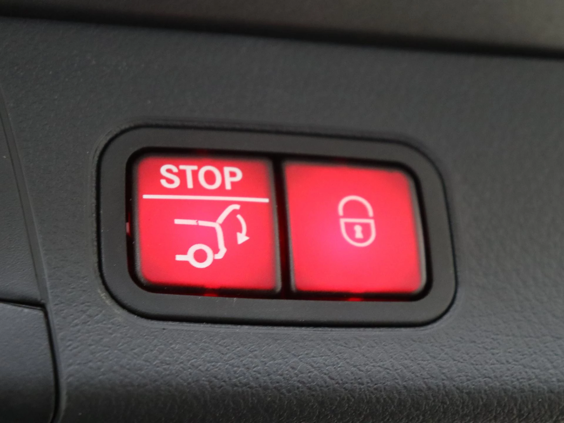 Mercedes-Benz-B-Klasse-image-31