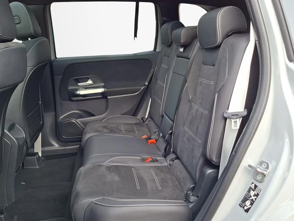 Mercedes-Benz-GLB 200 d-image-20