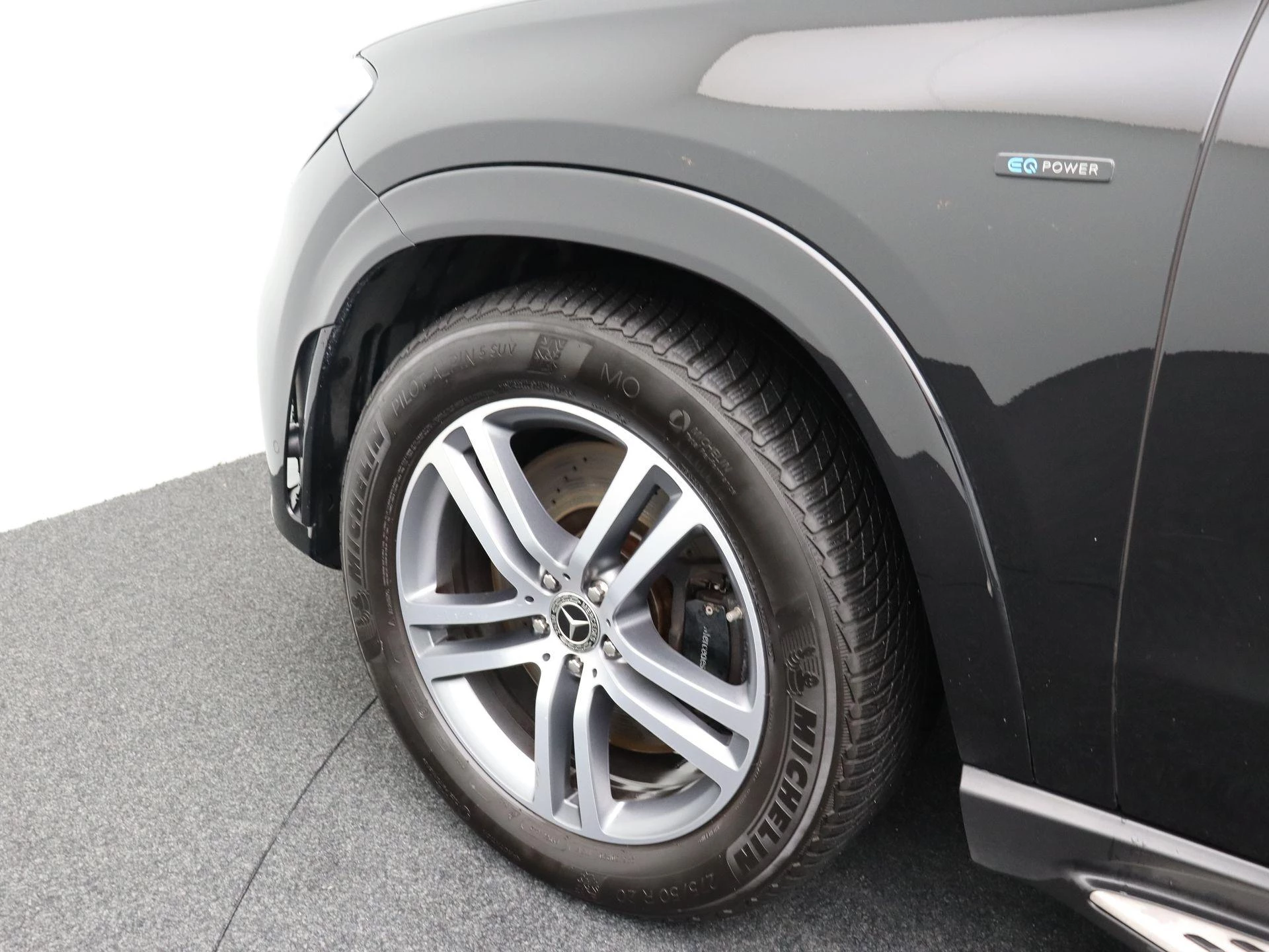 Mercedes-Benz GLE 350 de 4MATIC AMG LINE + LEDER + PANO DAK + BURMESTER + AIRMATIC + TREKH